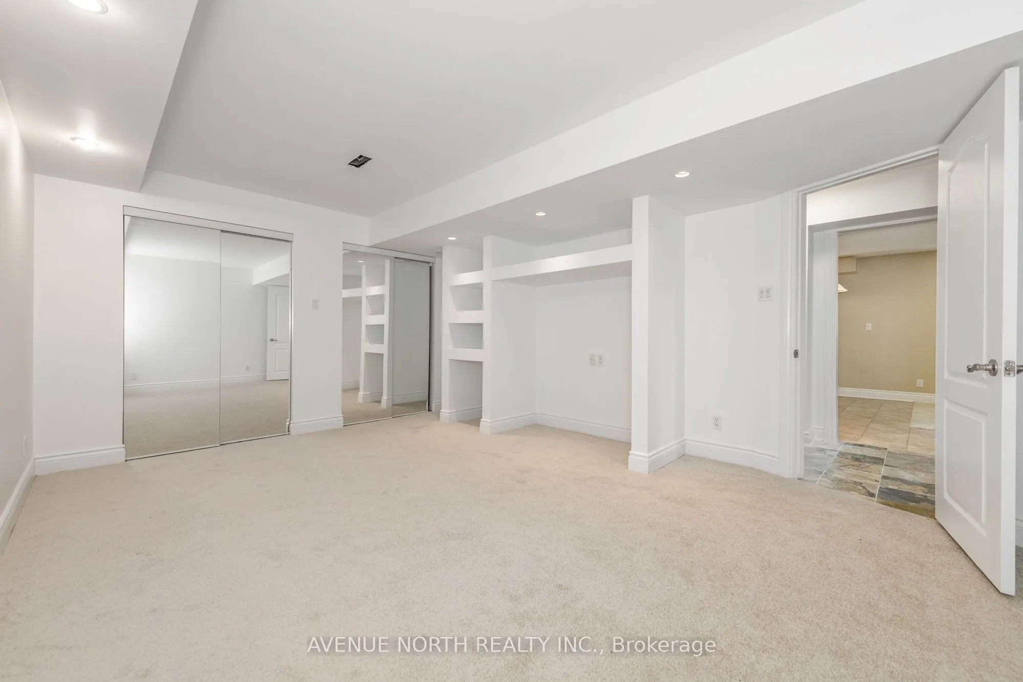 6804 LAKES PARK Drive