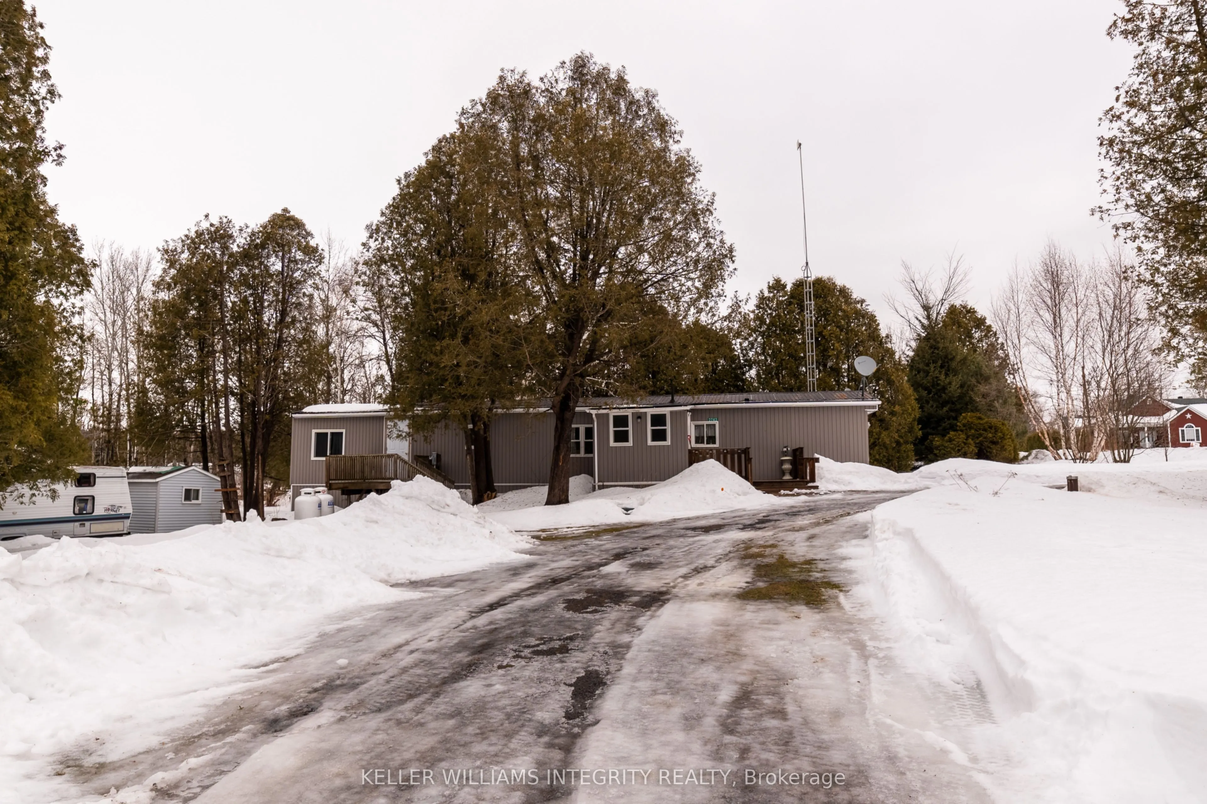 2743 Grysewood Private Lane