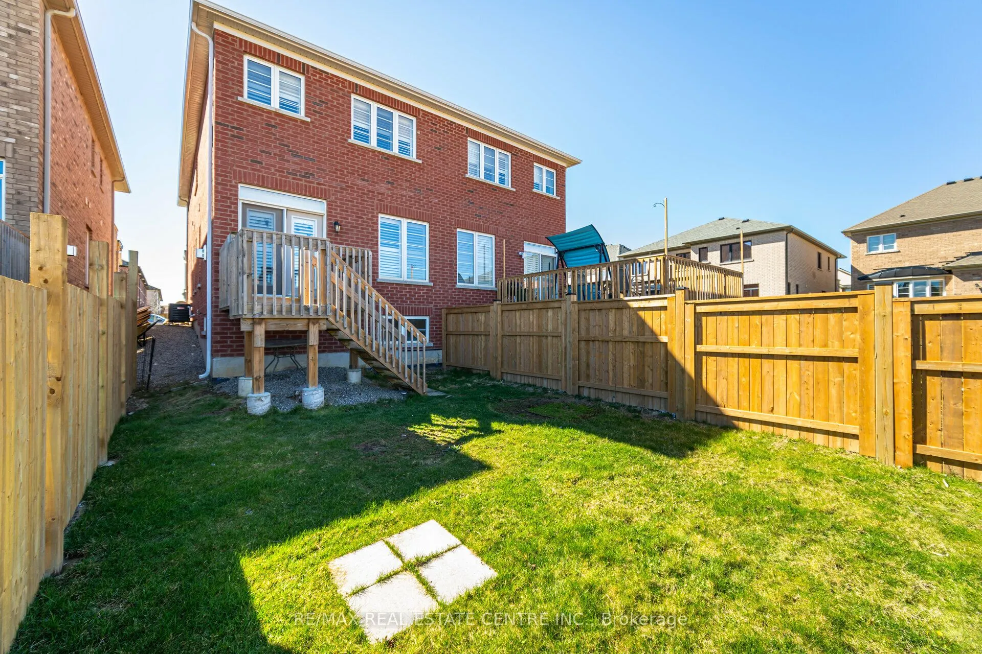 84 Heming Trail
