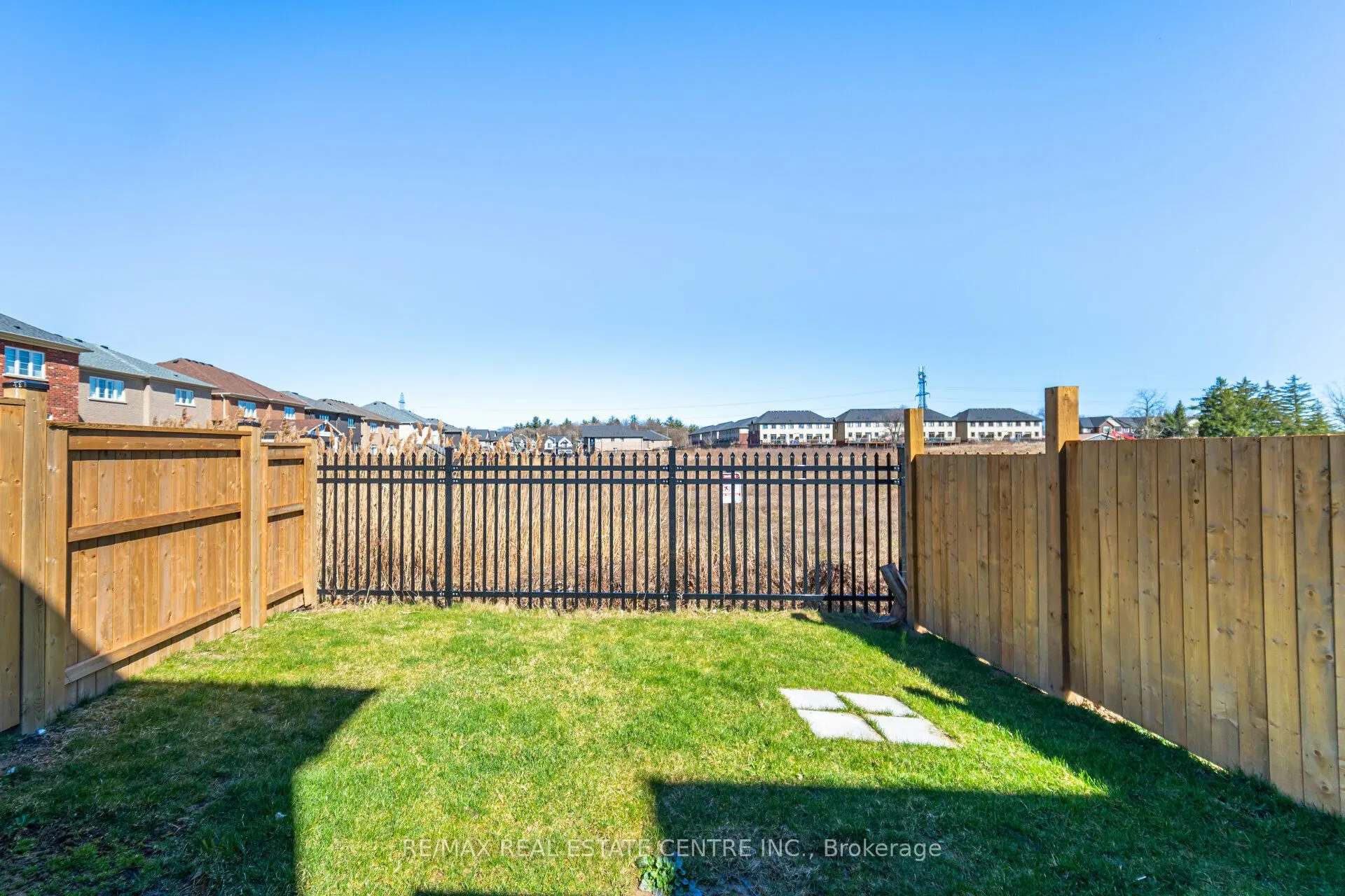 84 Heming Trail