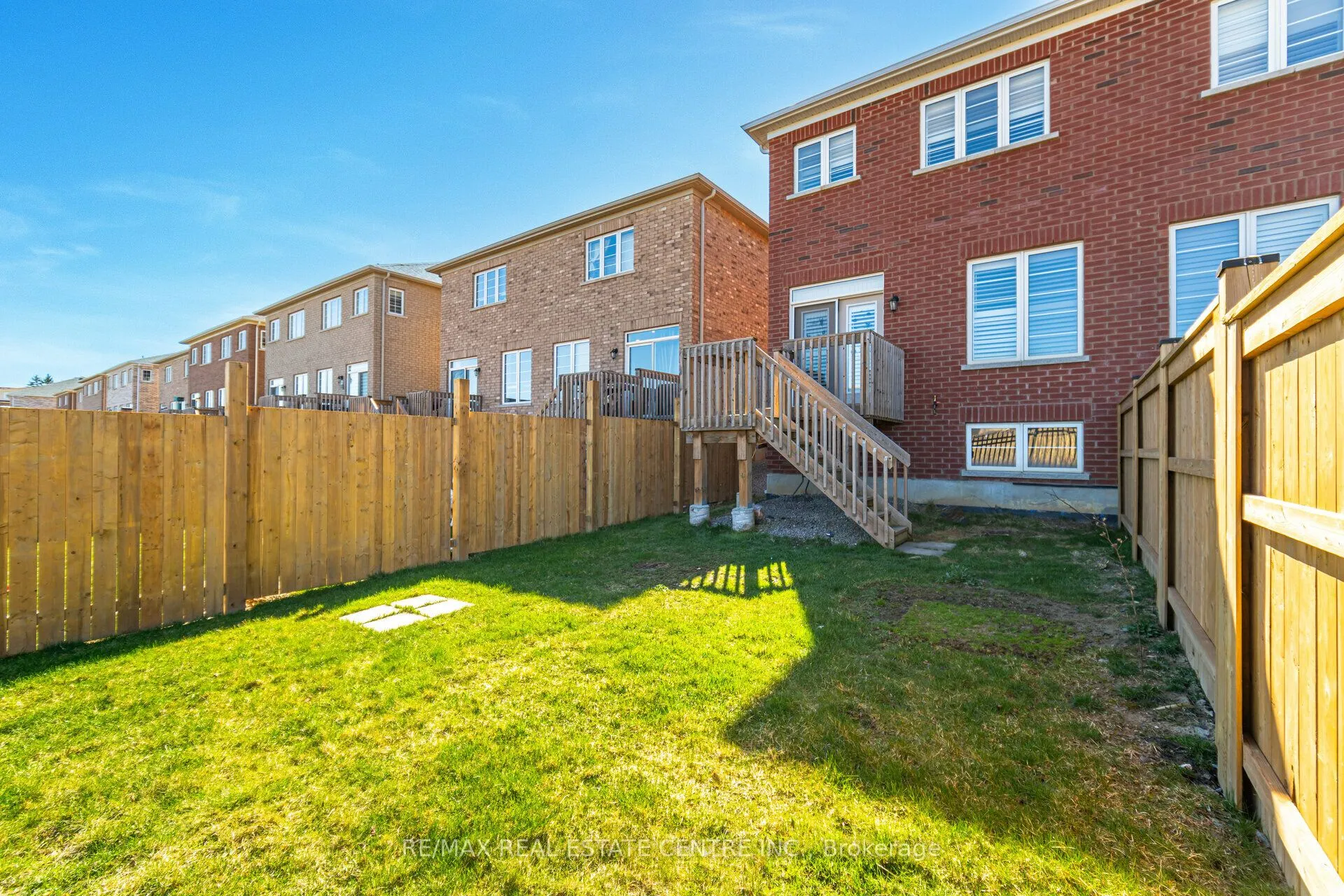 84 Heming Trail