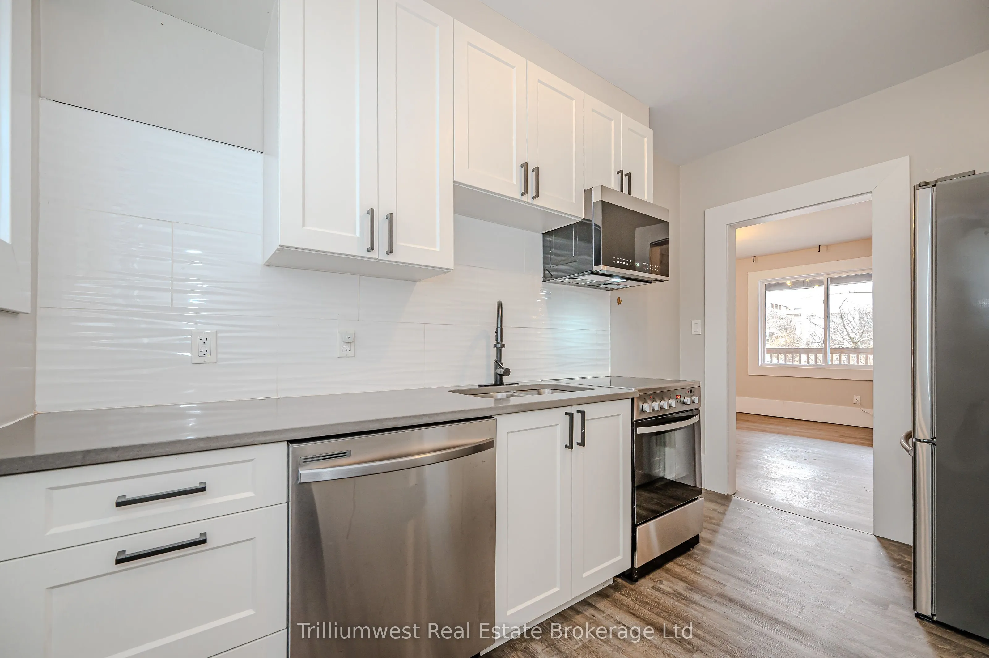 41 Albert Street, #3
