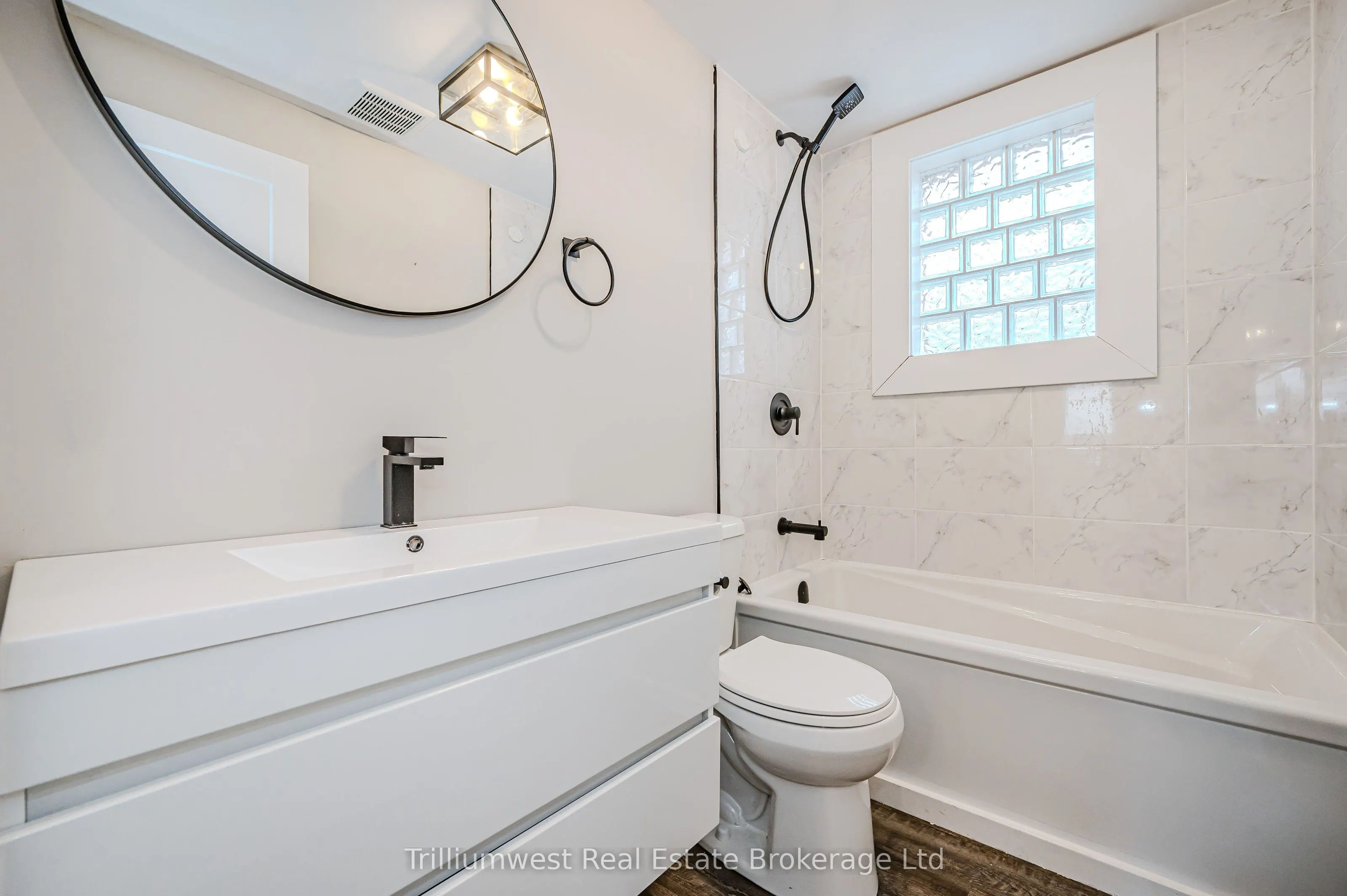 41 Albert Street, #3
