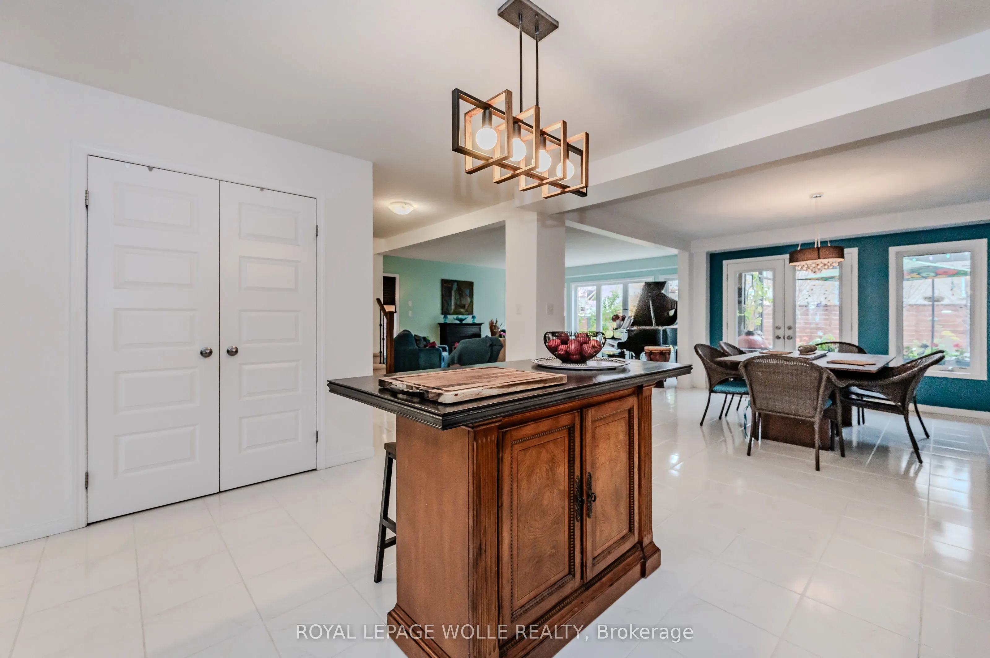 565 Sundew Drive
