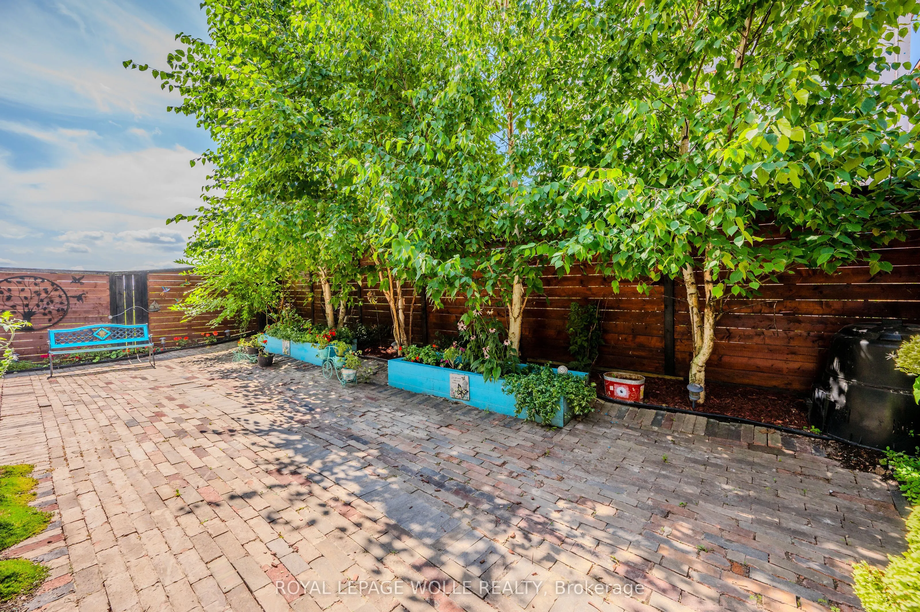 565 Sundew Drive