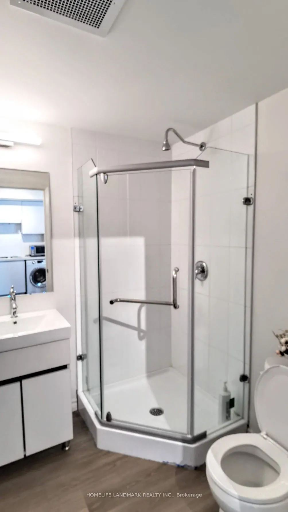 268 Lester Street, #312