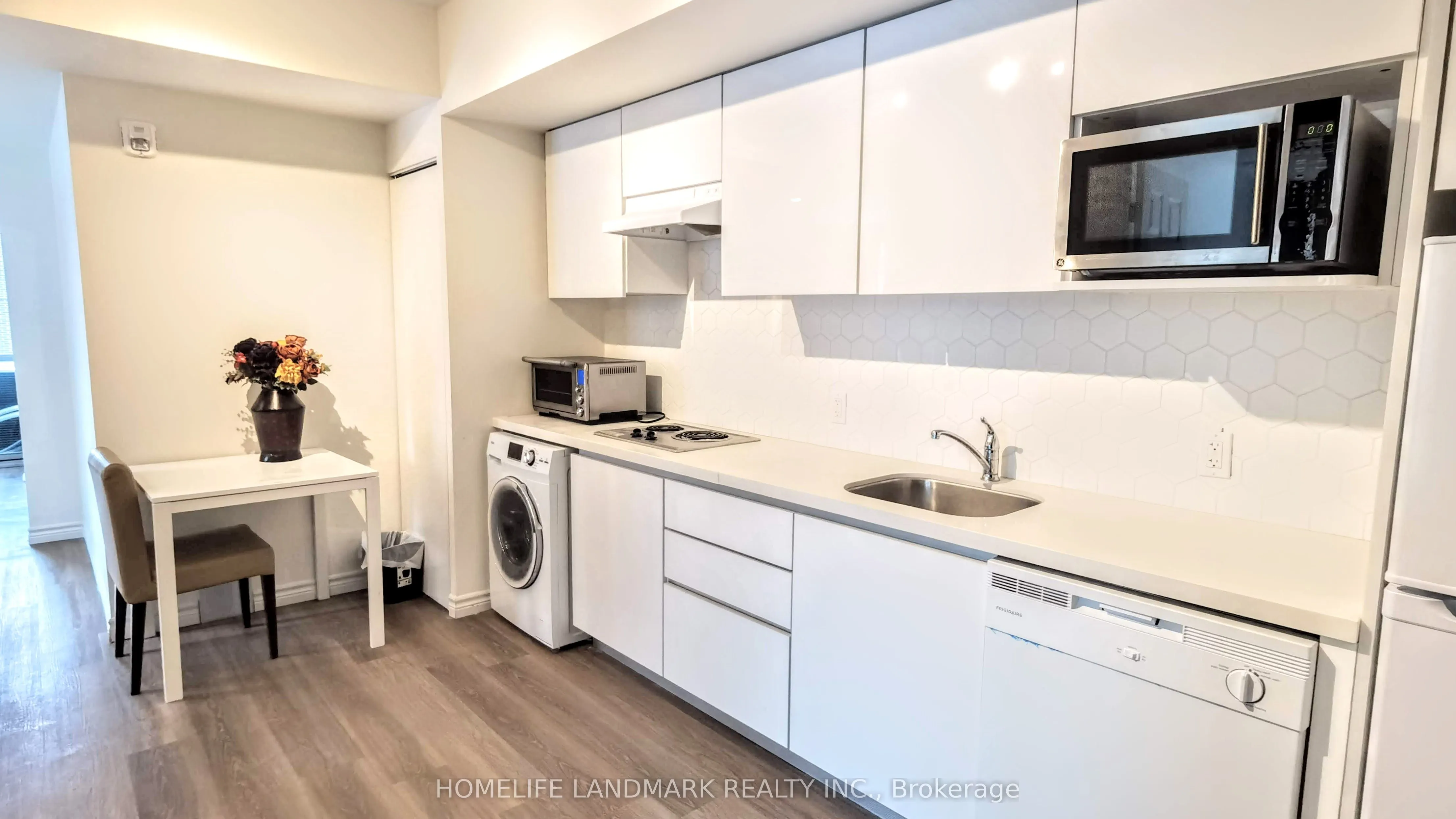 268 Lester Street, #312