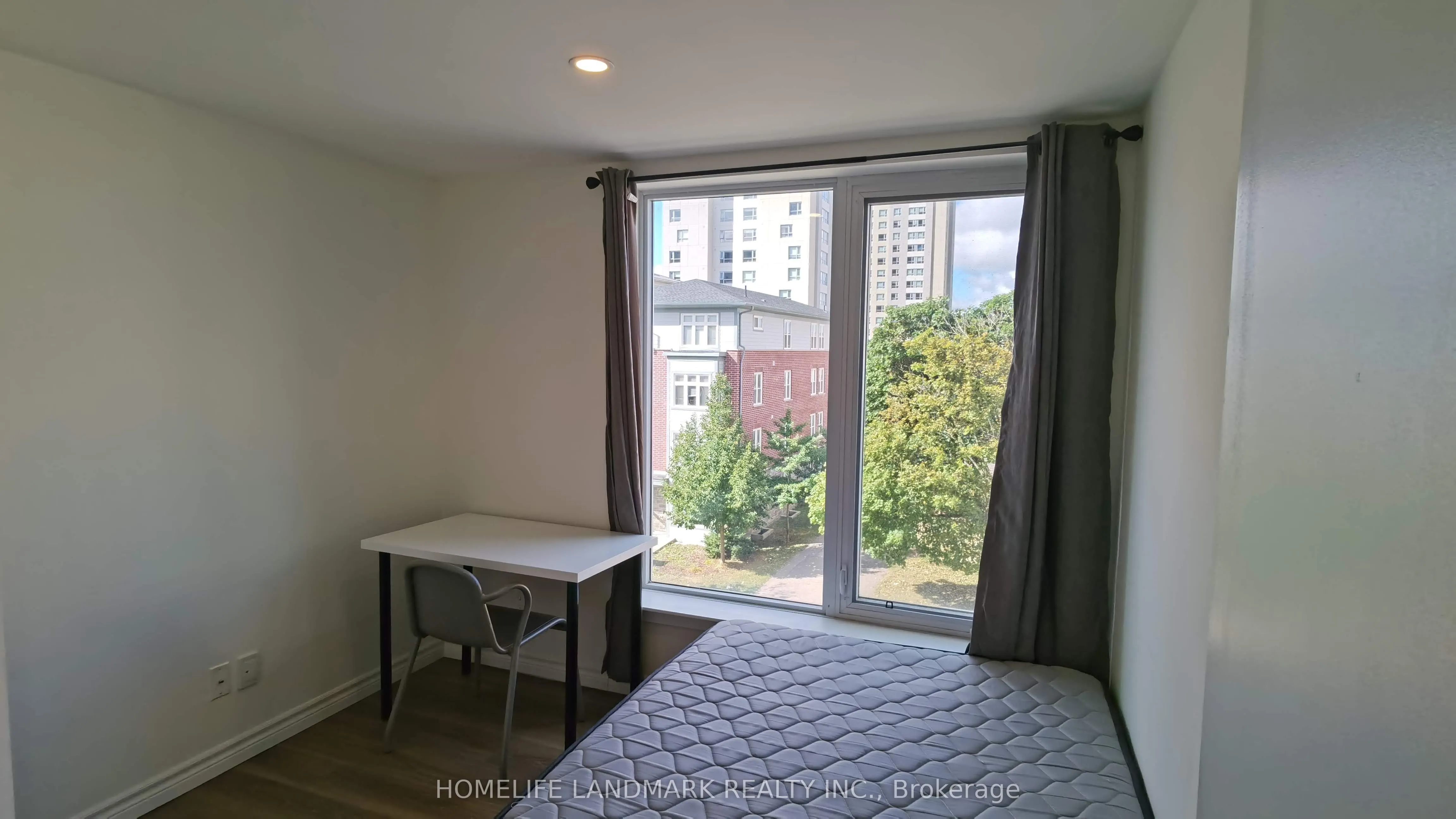 268 Lester Street, #312