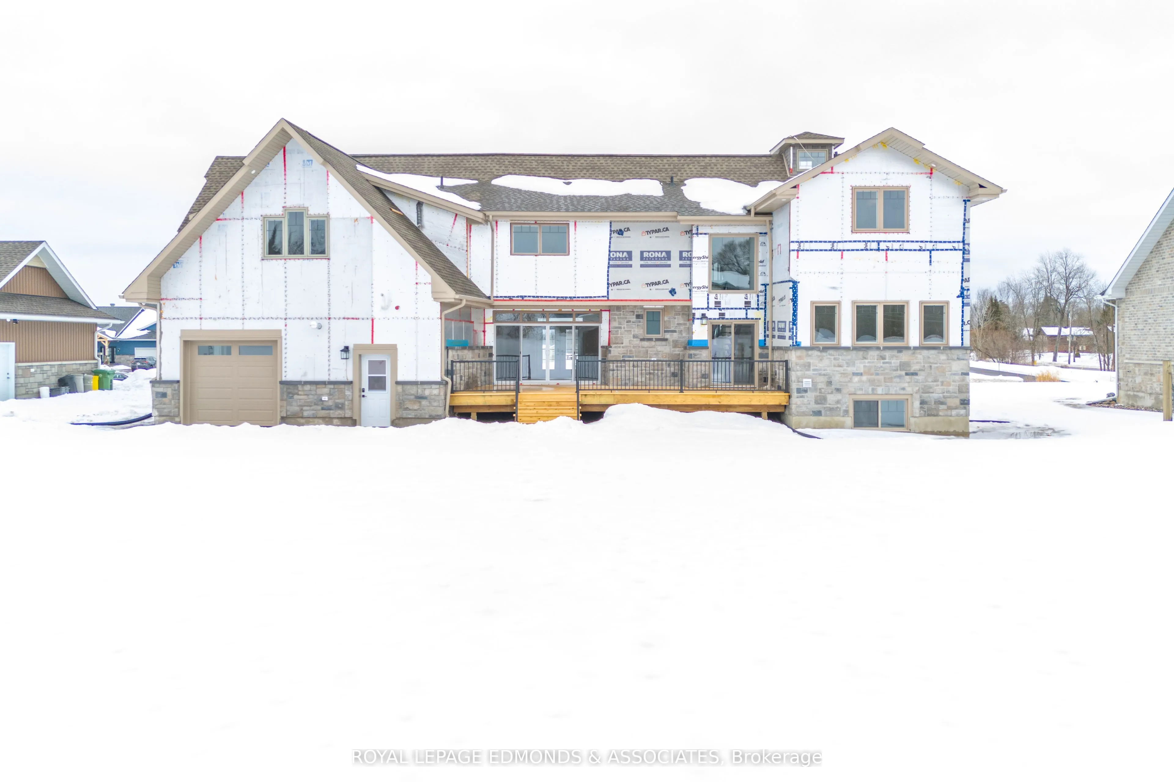 14 Fairway Drive N