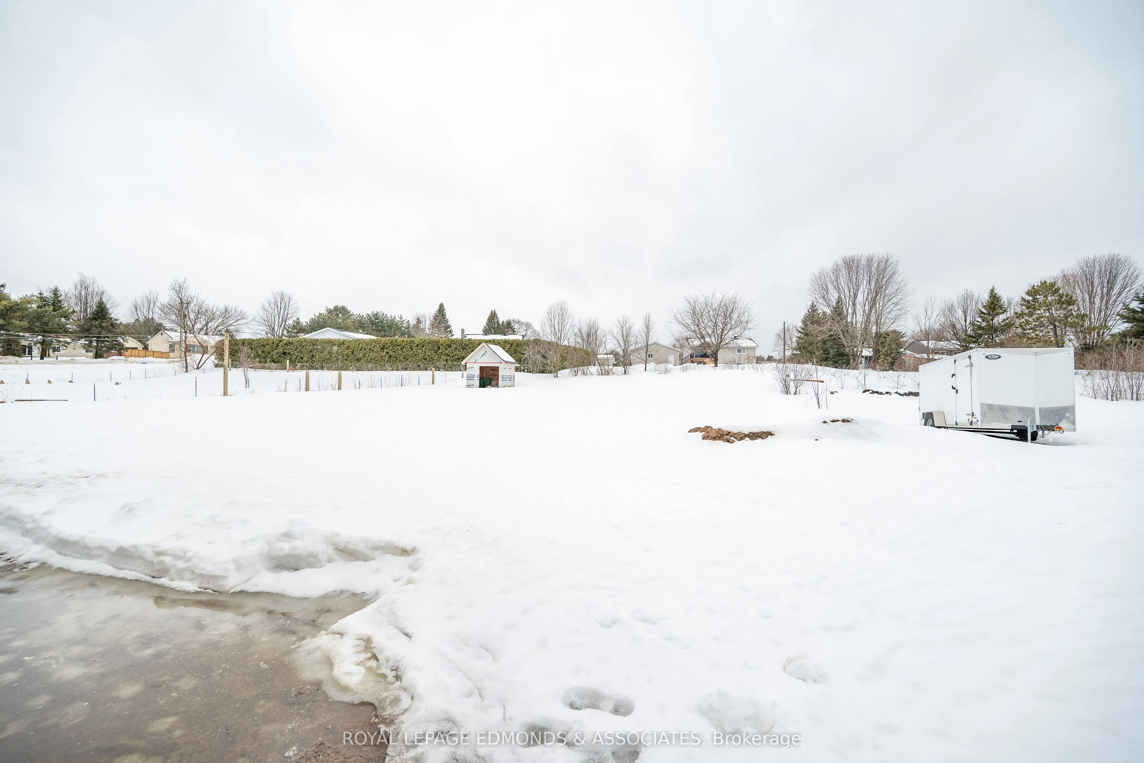 14 Fairway Drive N