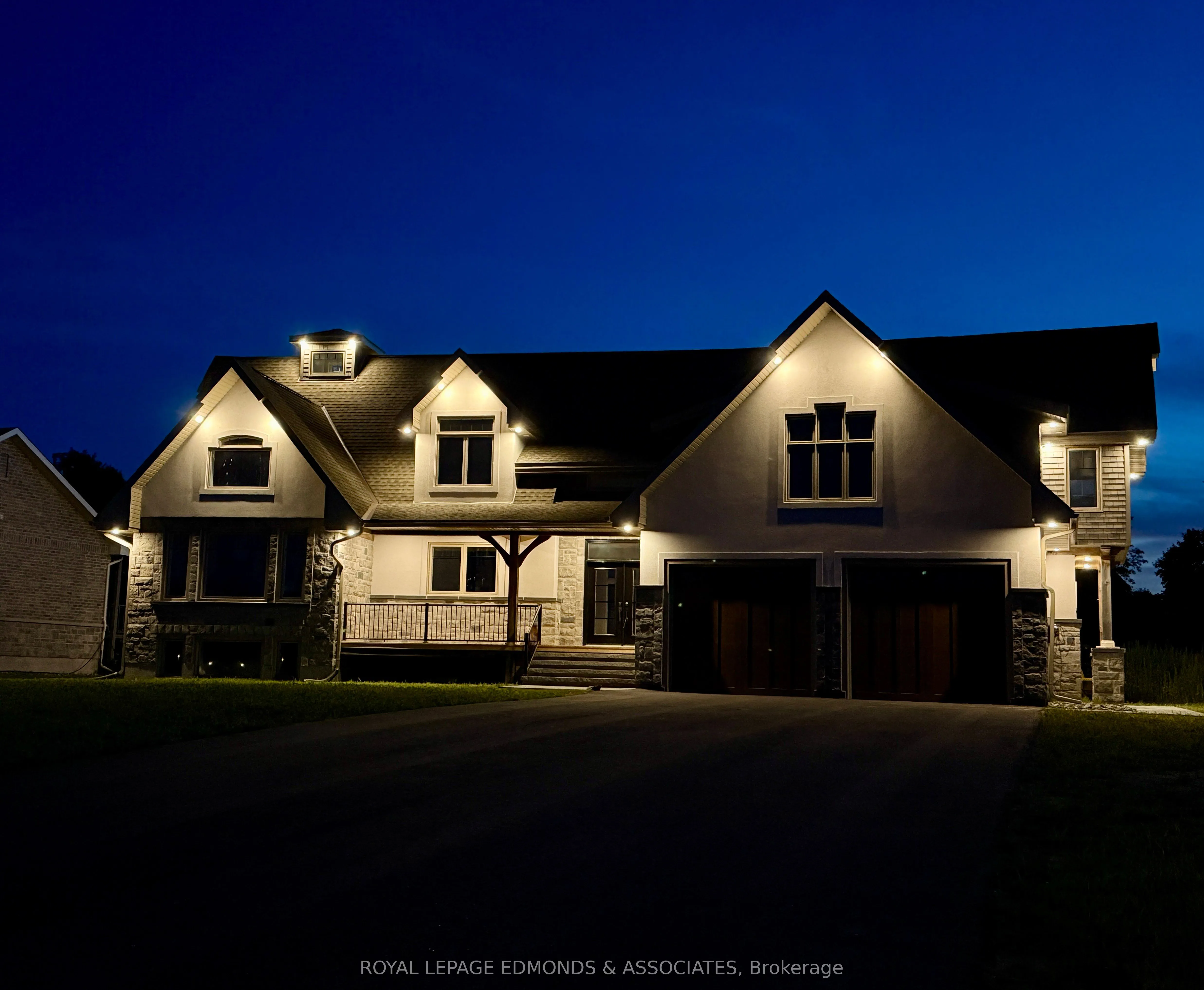 14 Fairway Drive N