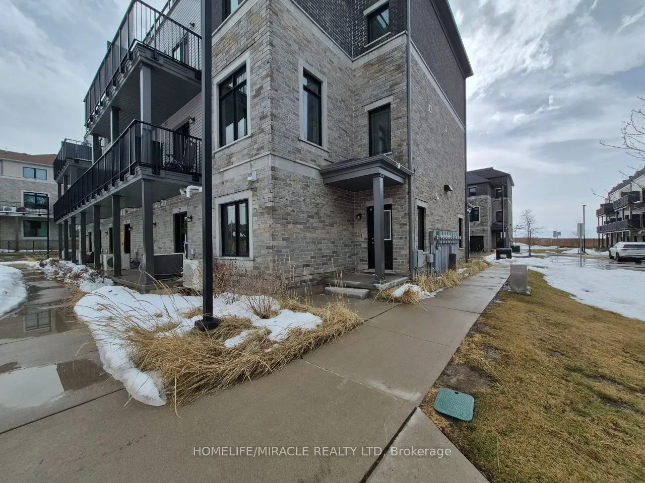 107 Westra Drive, #28