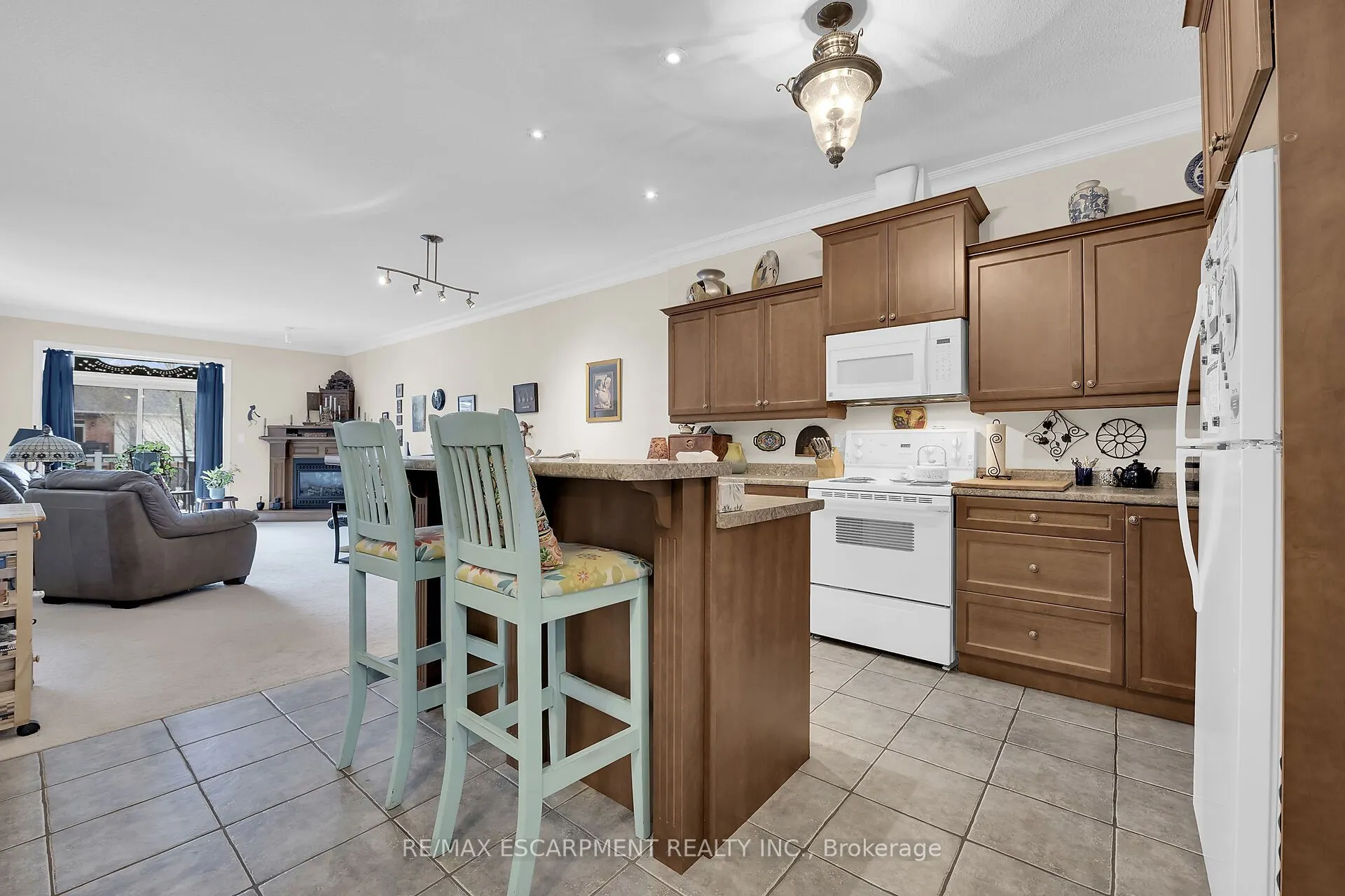 15 Iron Bridge Court
