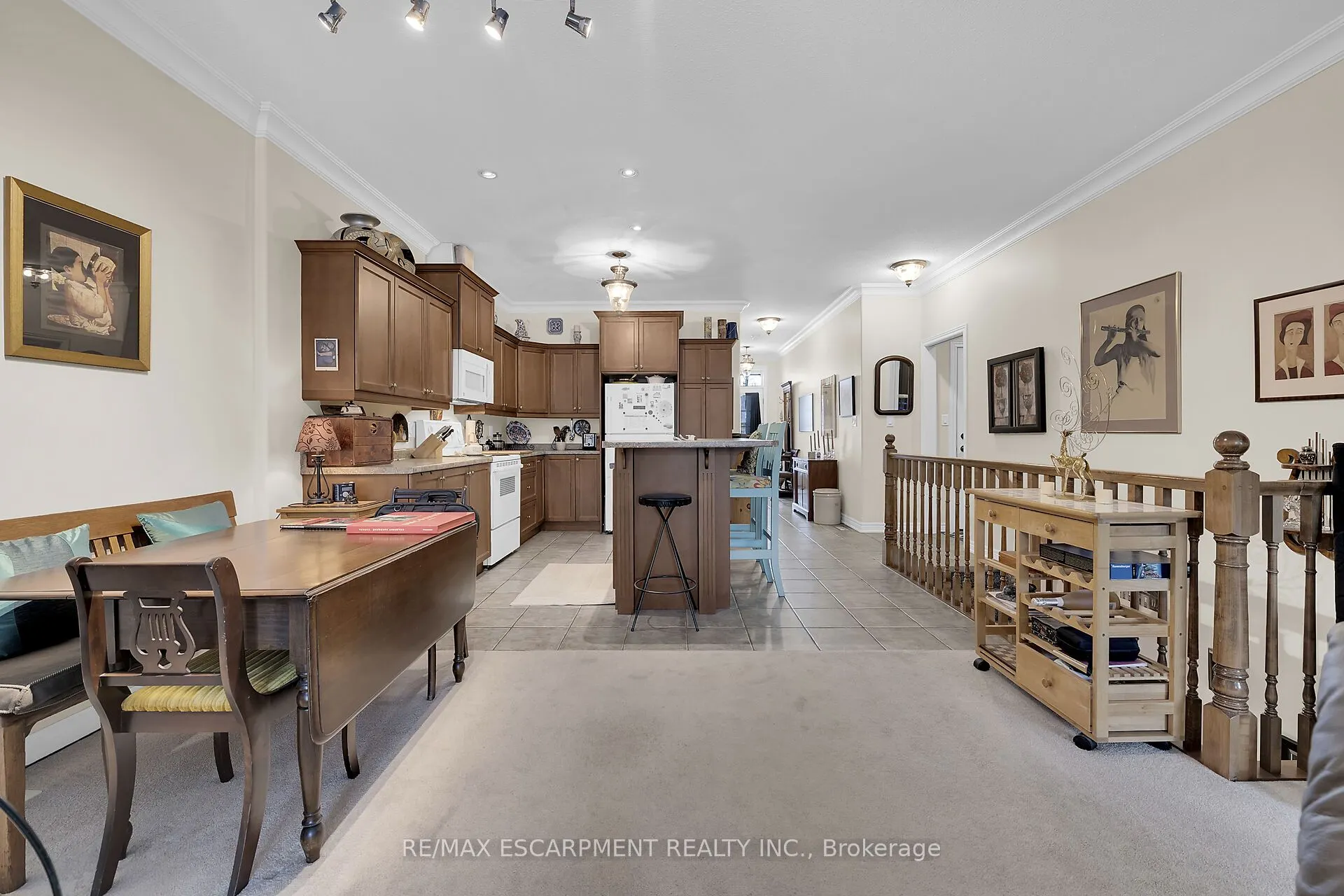 15 Iron Bridge Court