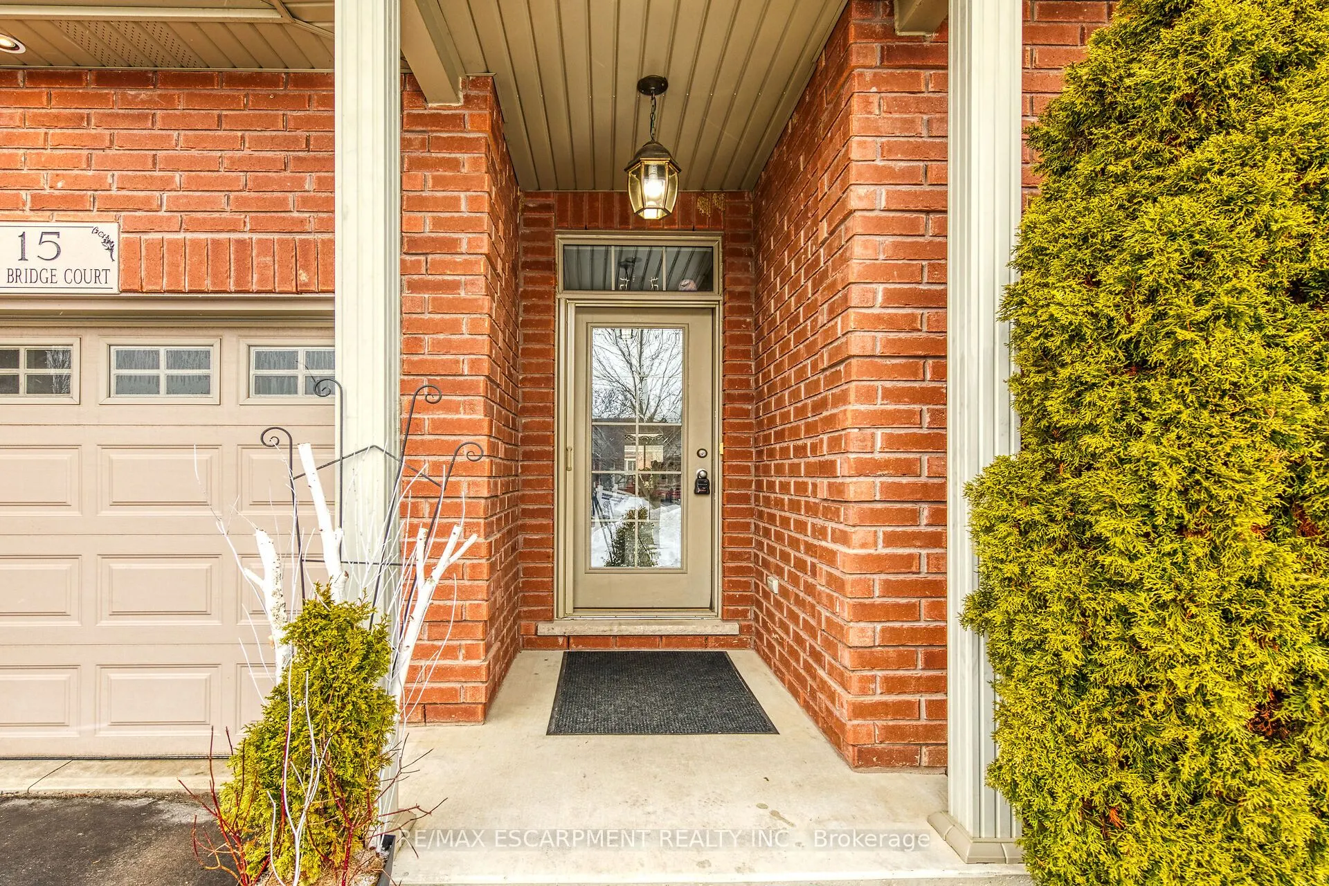 15 Iron Bridge Court
