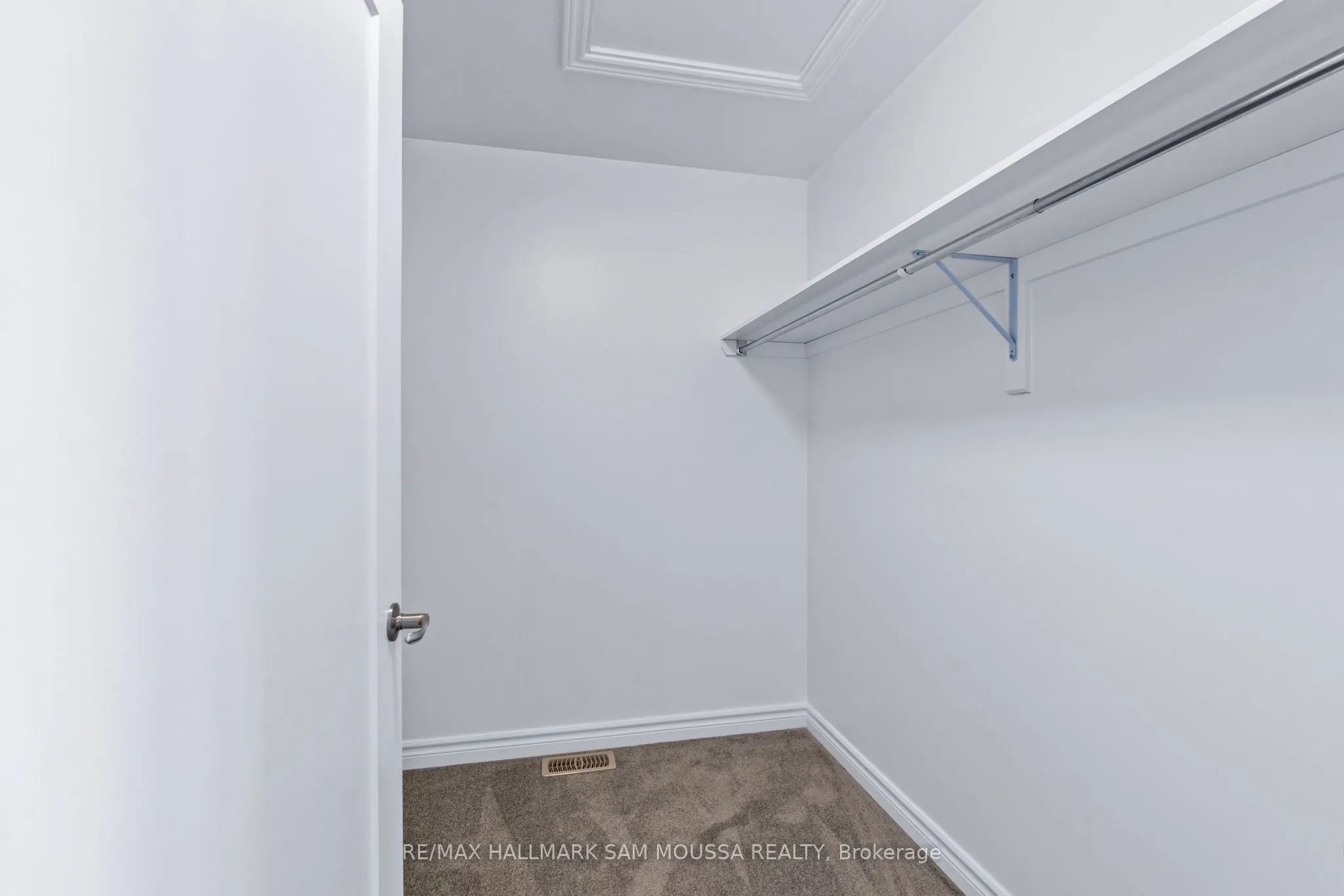 76 O'DONOVAN Drive