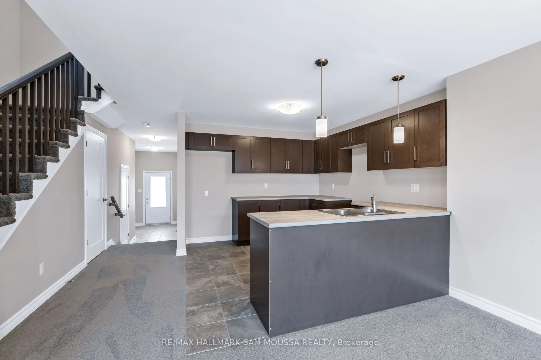 76 O'DONOVAN Drive