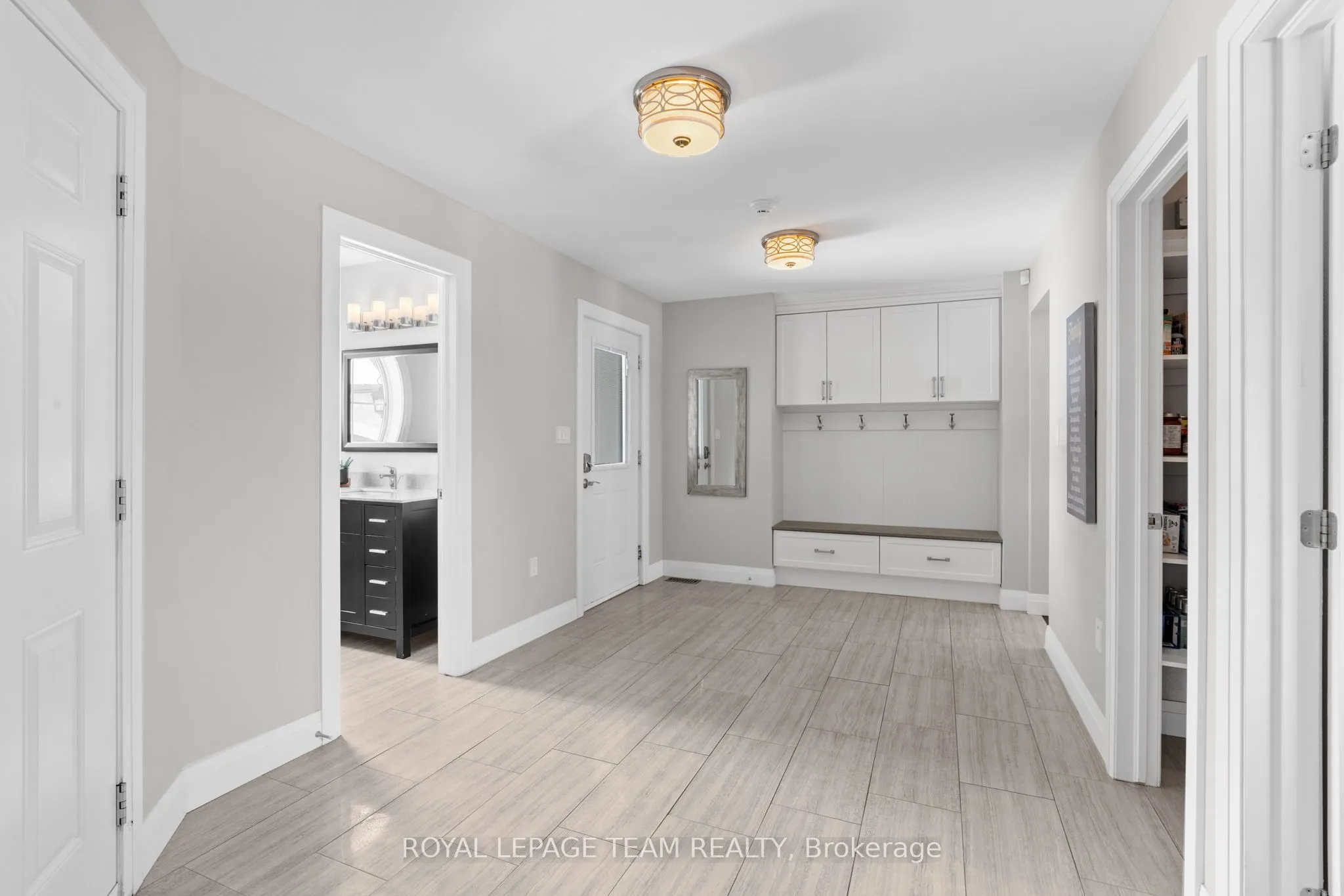 1140 Meadowshire Way