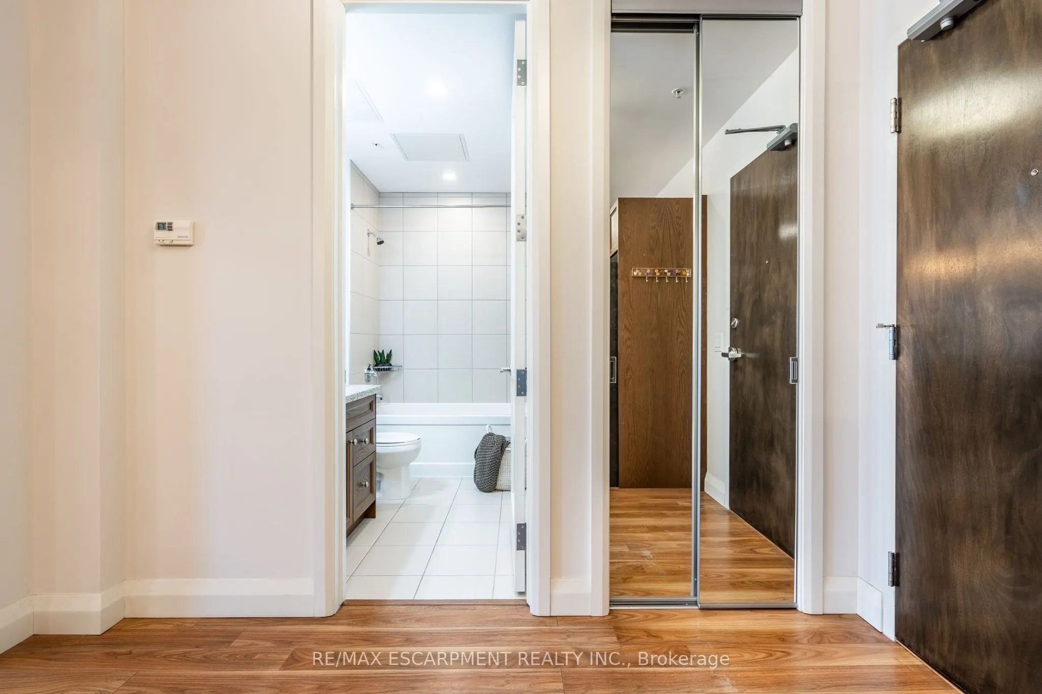 118 KING Street E, #820
