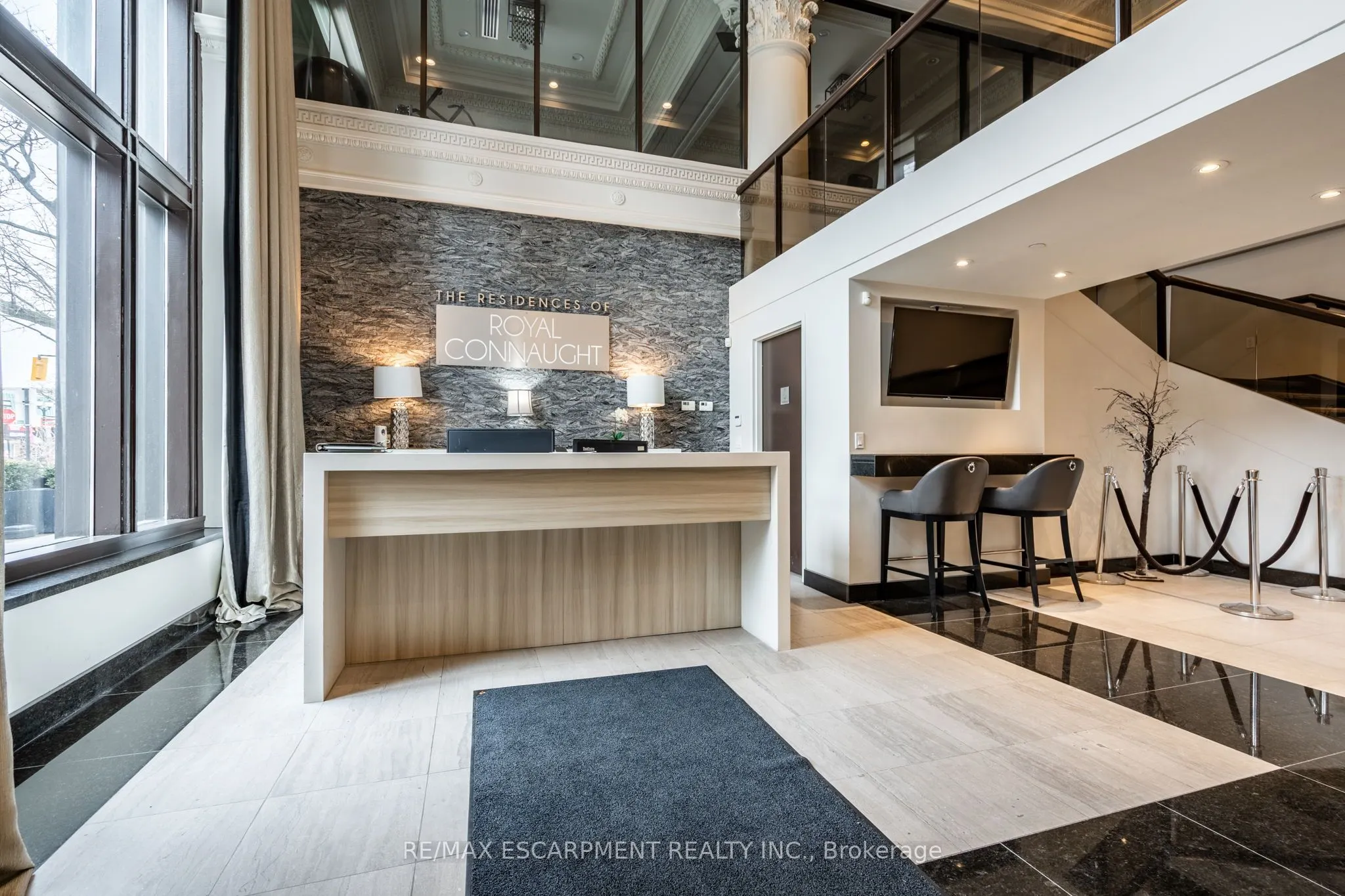 118 KING Street E, #820
