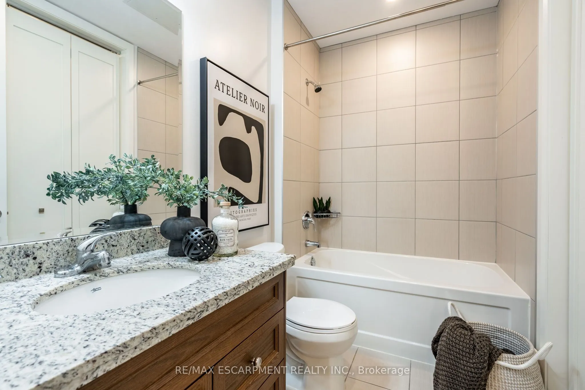 118 KING Street E, #820