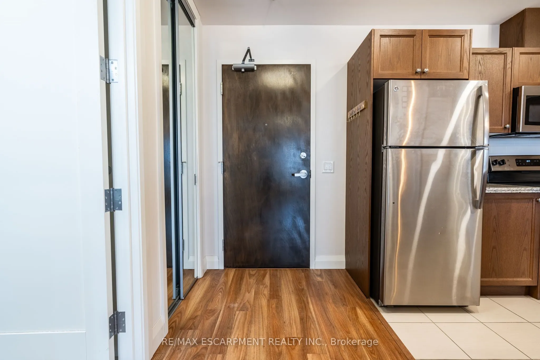 118 KING Street E, #820