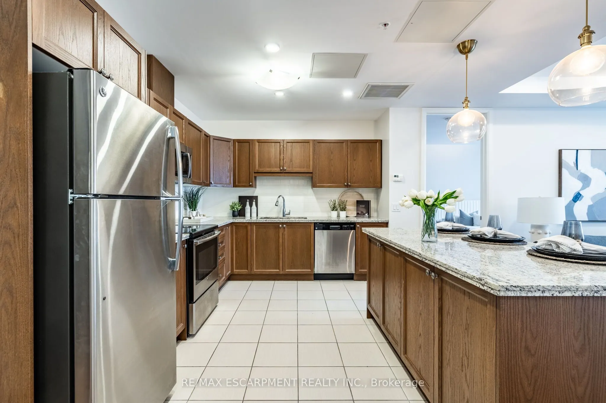 118 KING Street E, #820