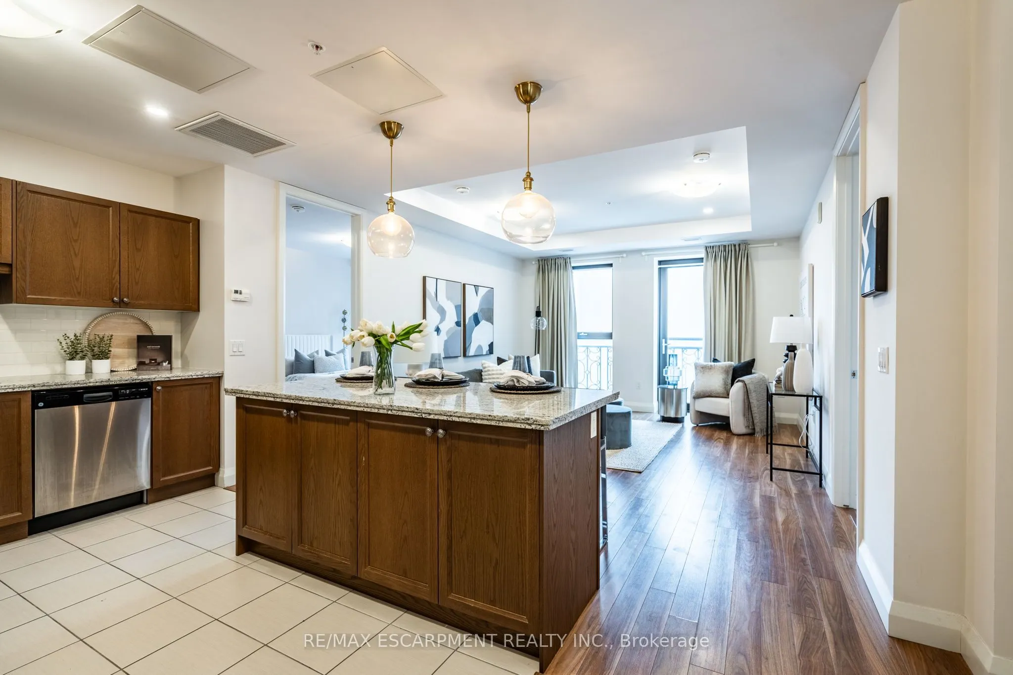 118 KING Street E, #820