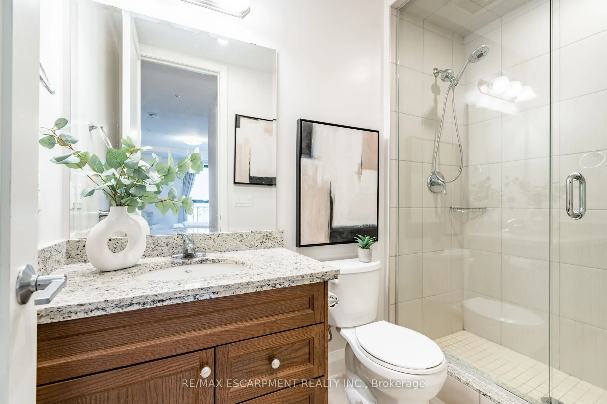118 KING Street E, #820