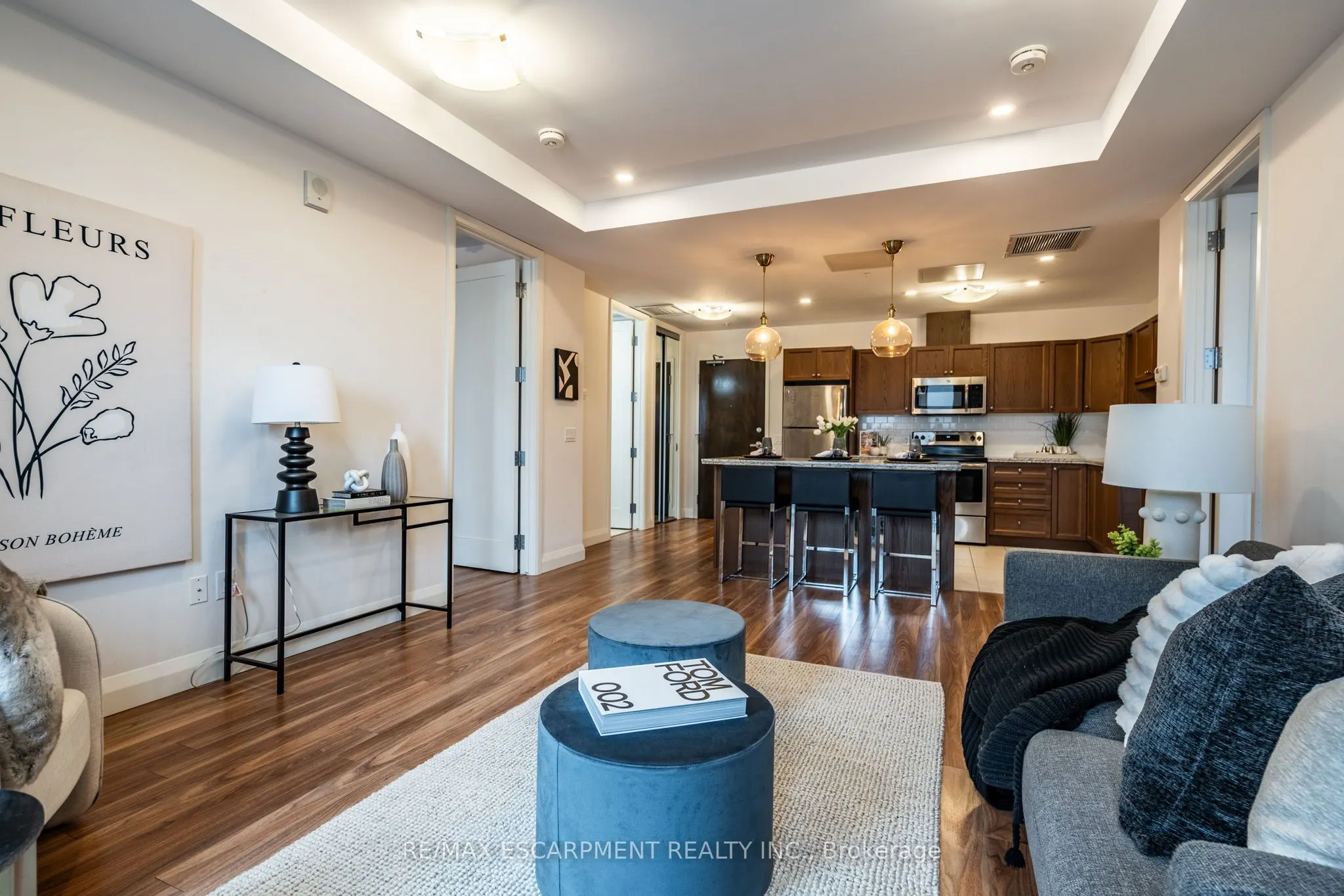 118 KING Street E, #820