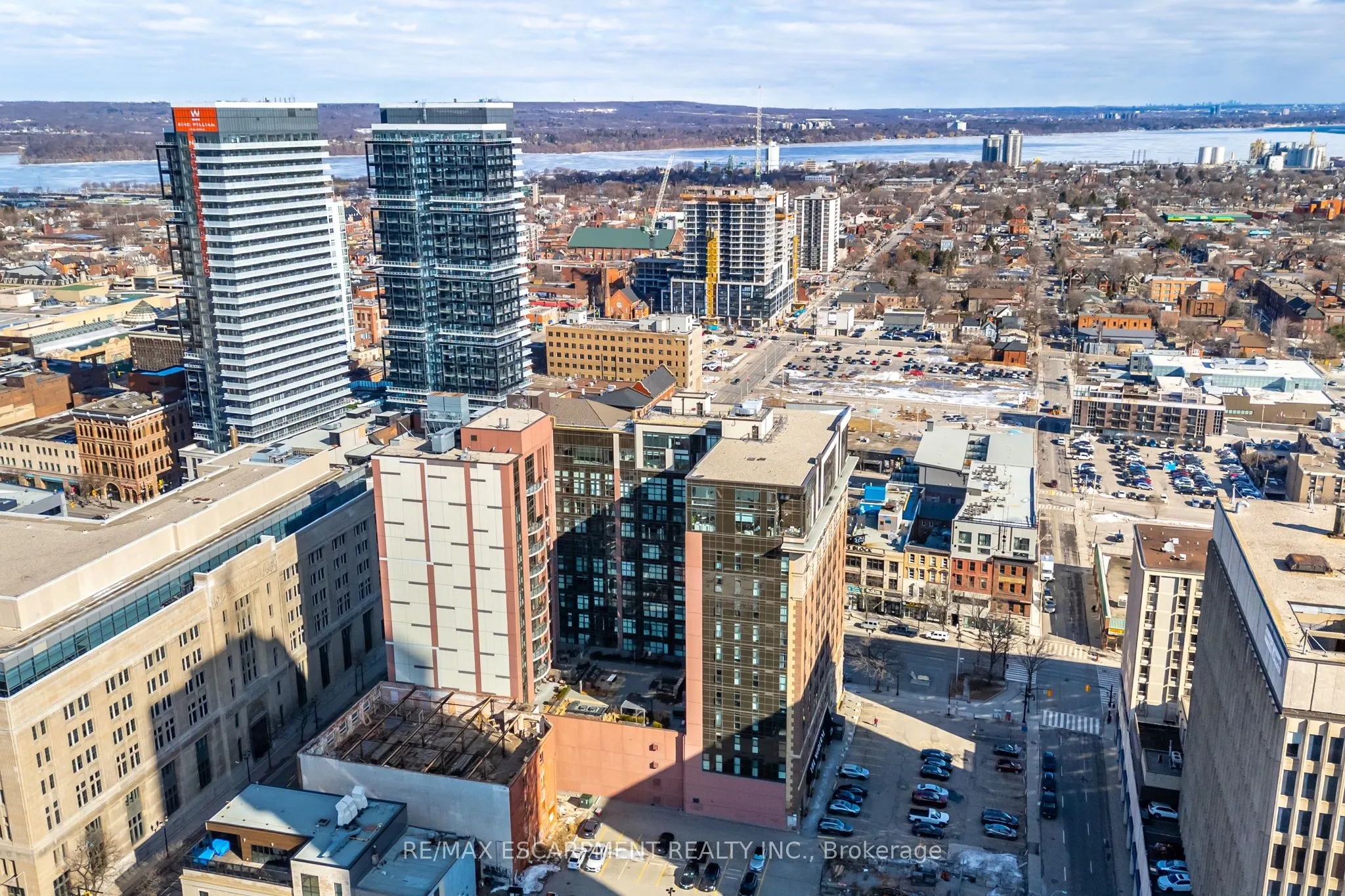 118 KING Street E, #820