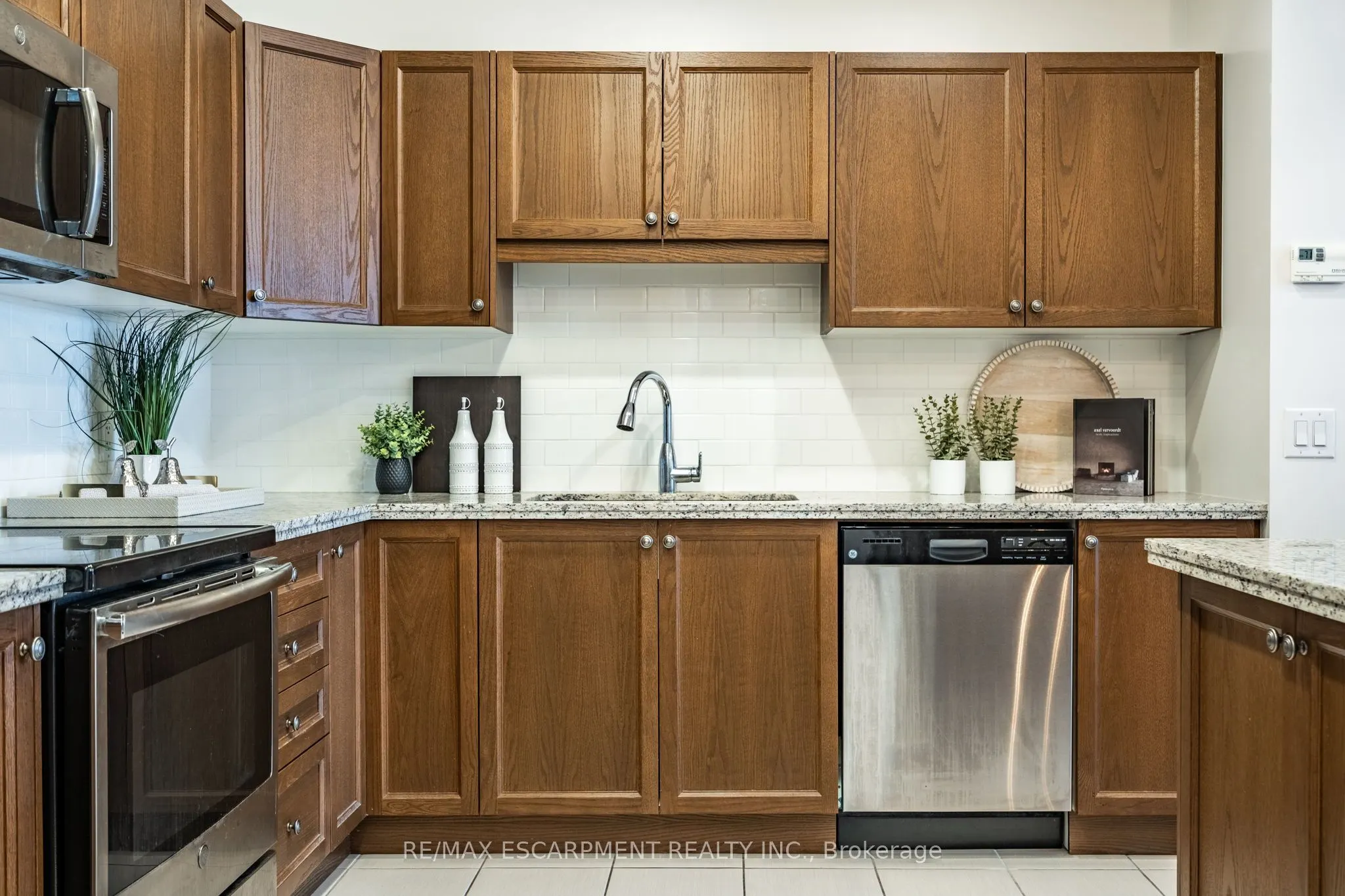 118 KING Street E, #820