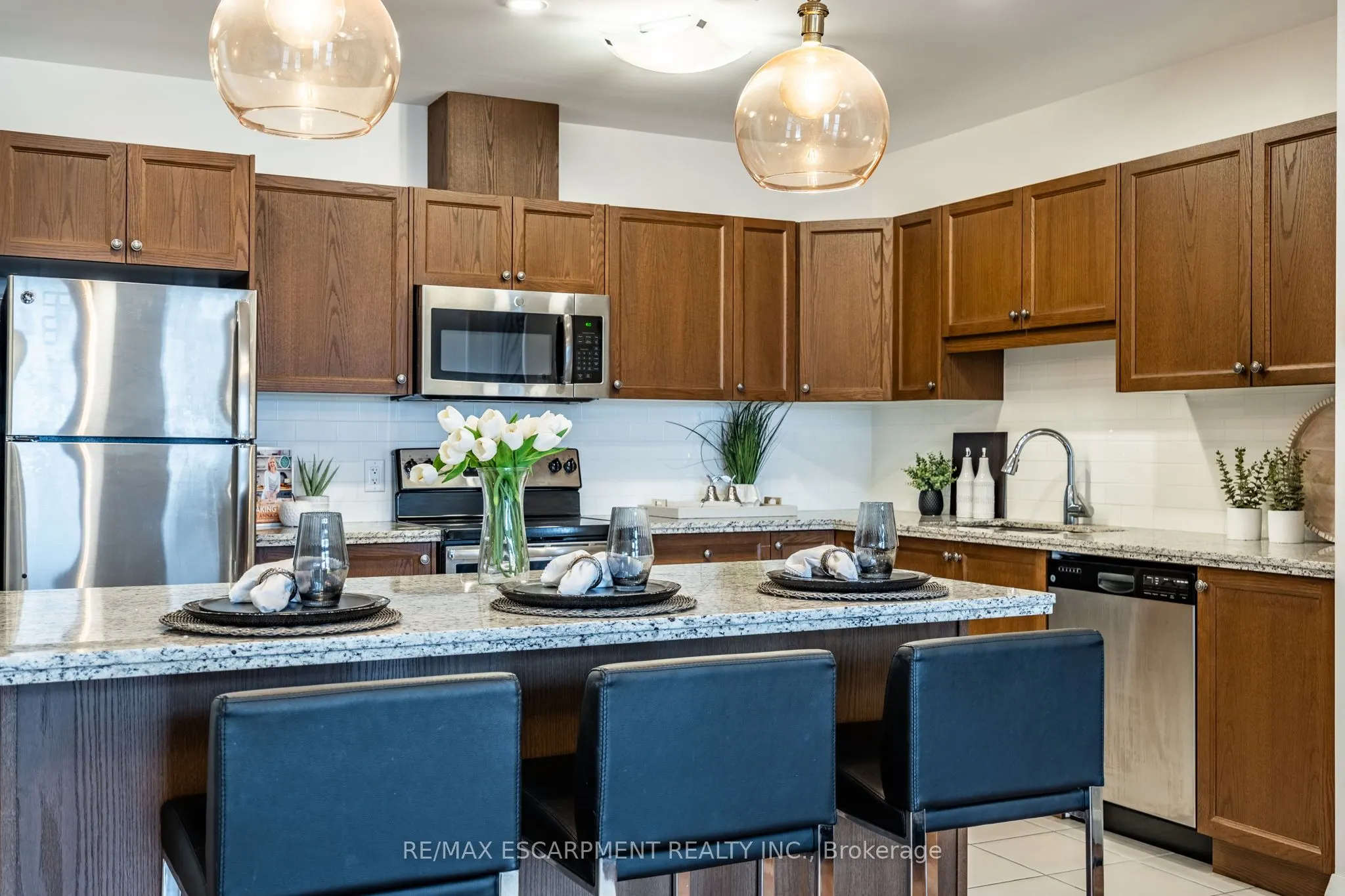 118 KING Street E, #820