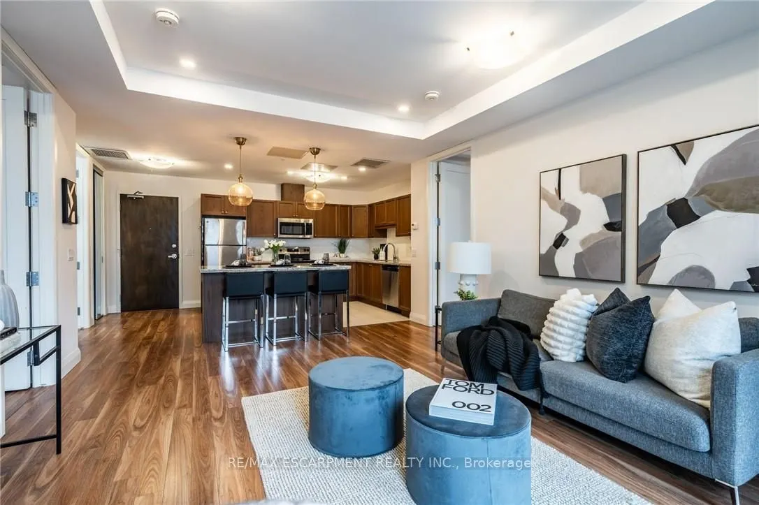 118 KING Street E, #820