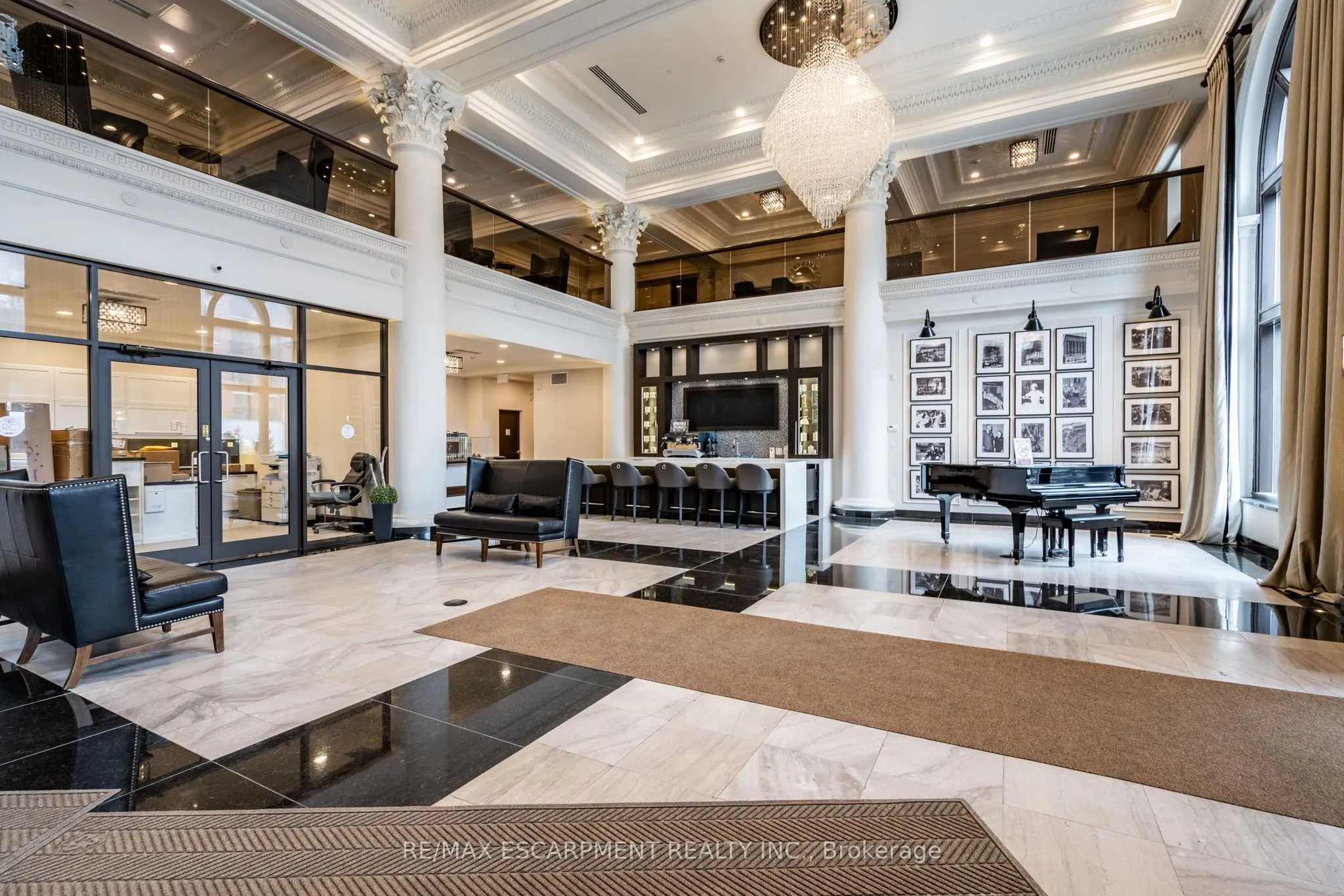 118 KING Street E, #820