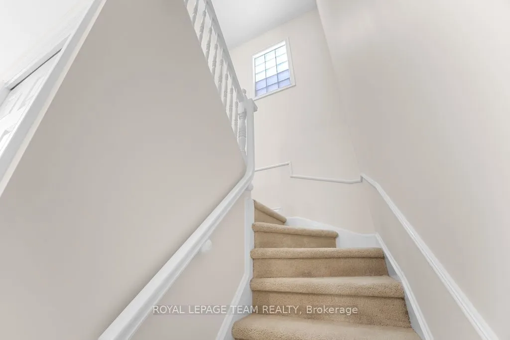 292 Laurier Avenue, #9