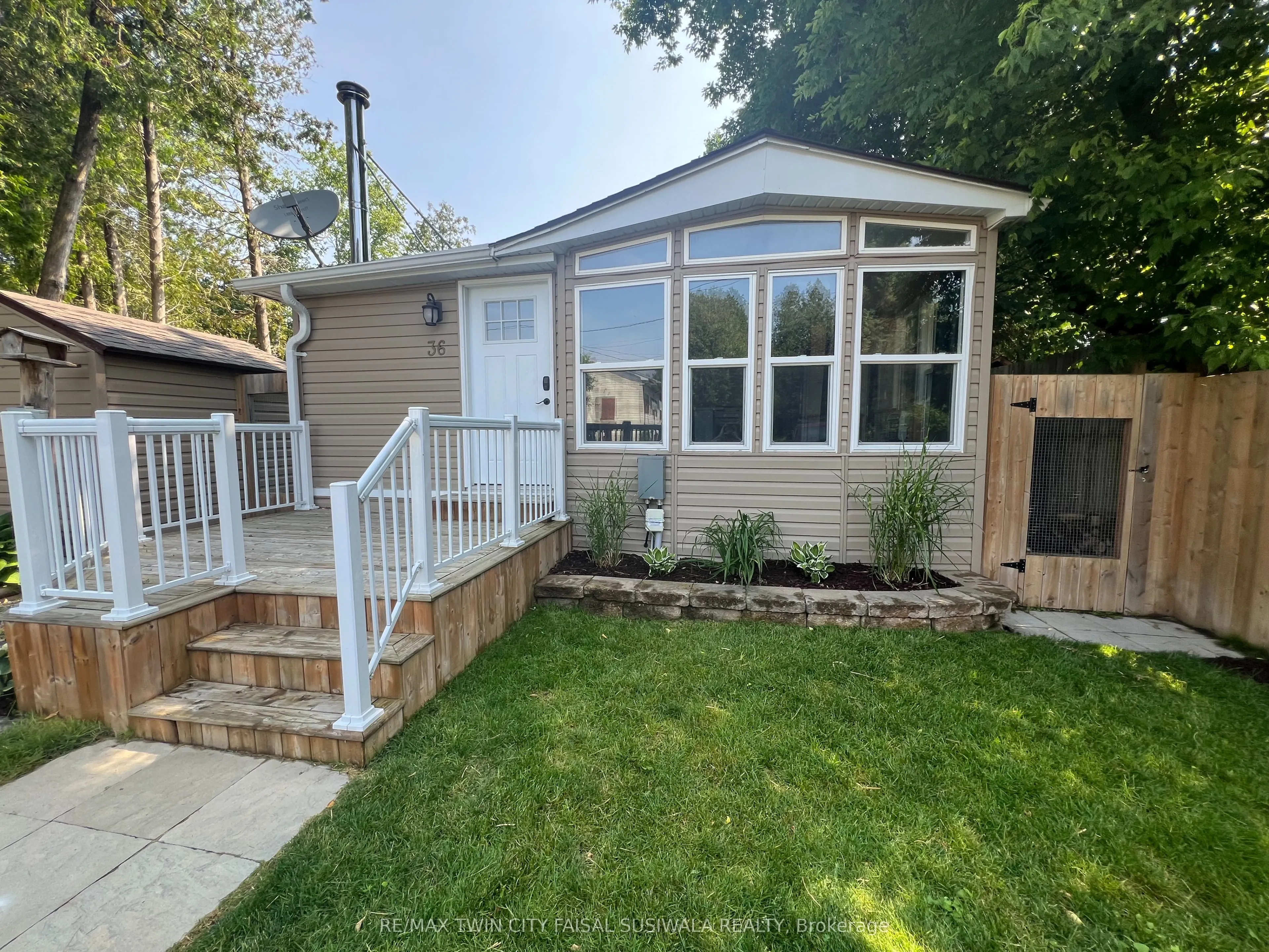 1085 10th Concession Road W, #36