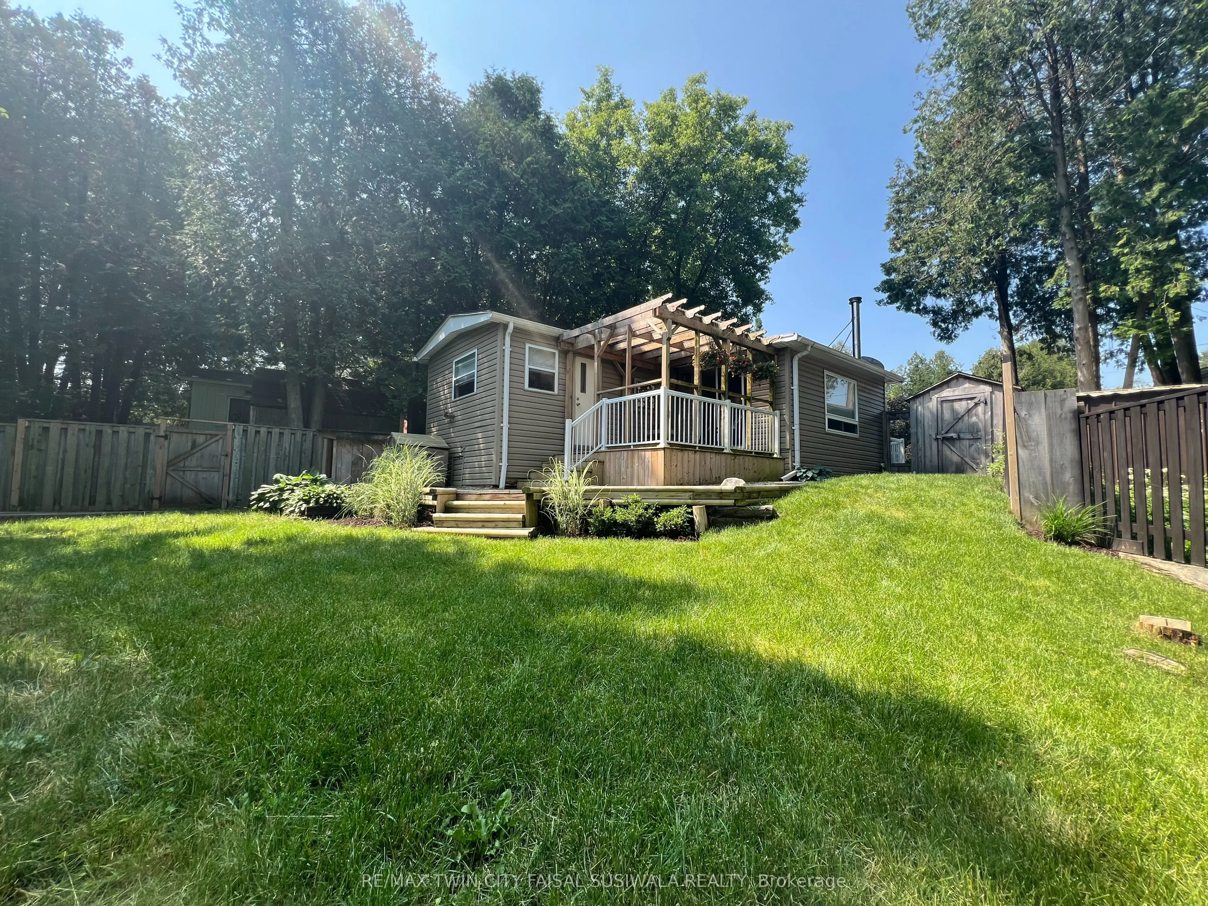 1085 10th Concession Road W, #36