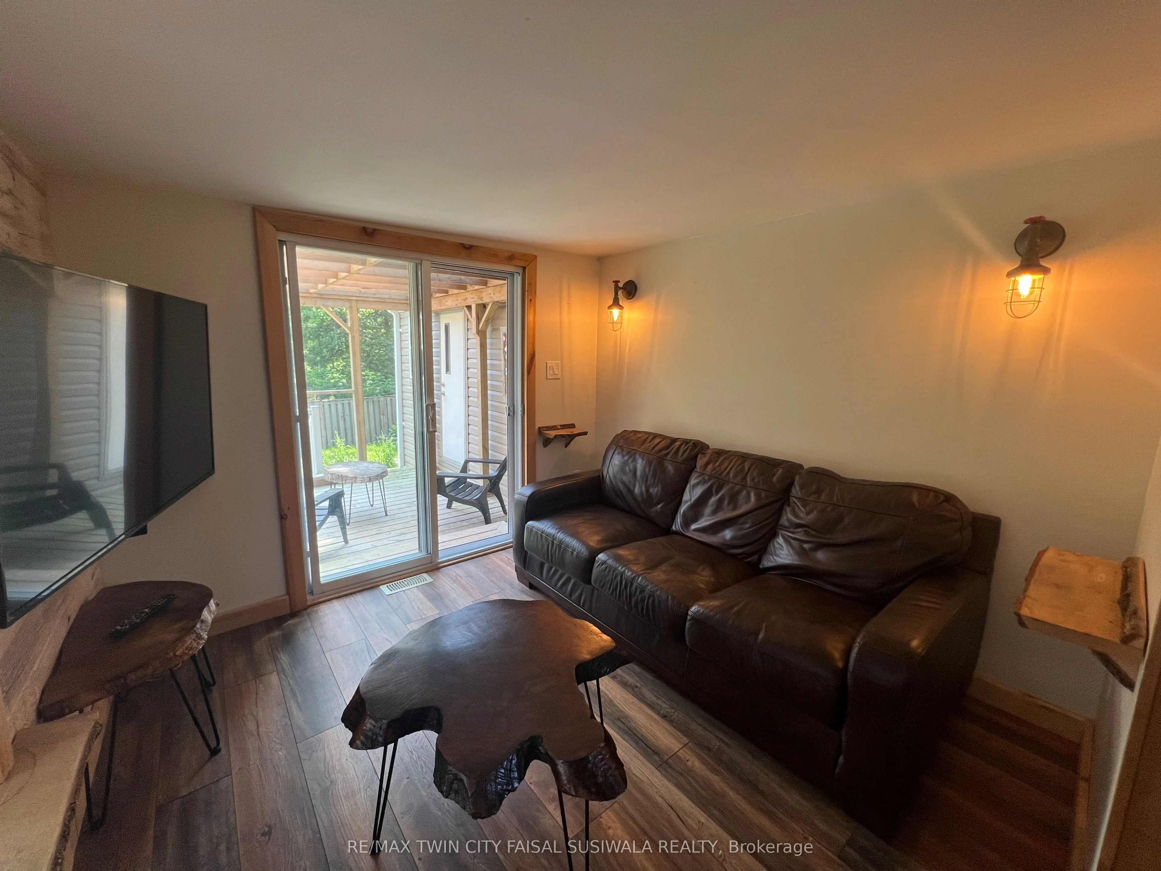 1085 10th Concession Road W, #36