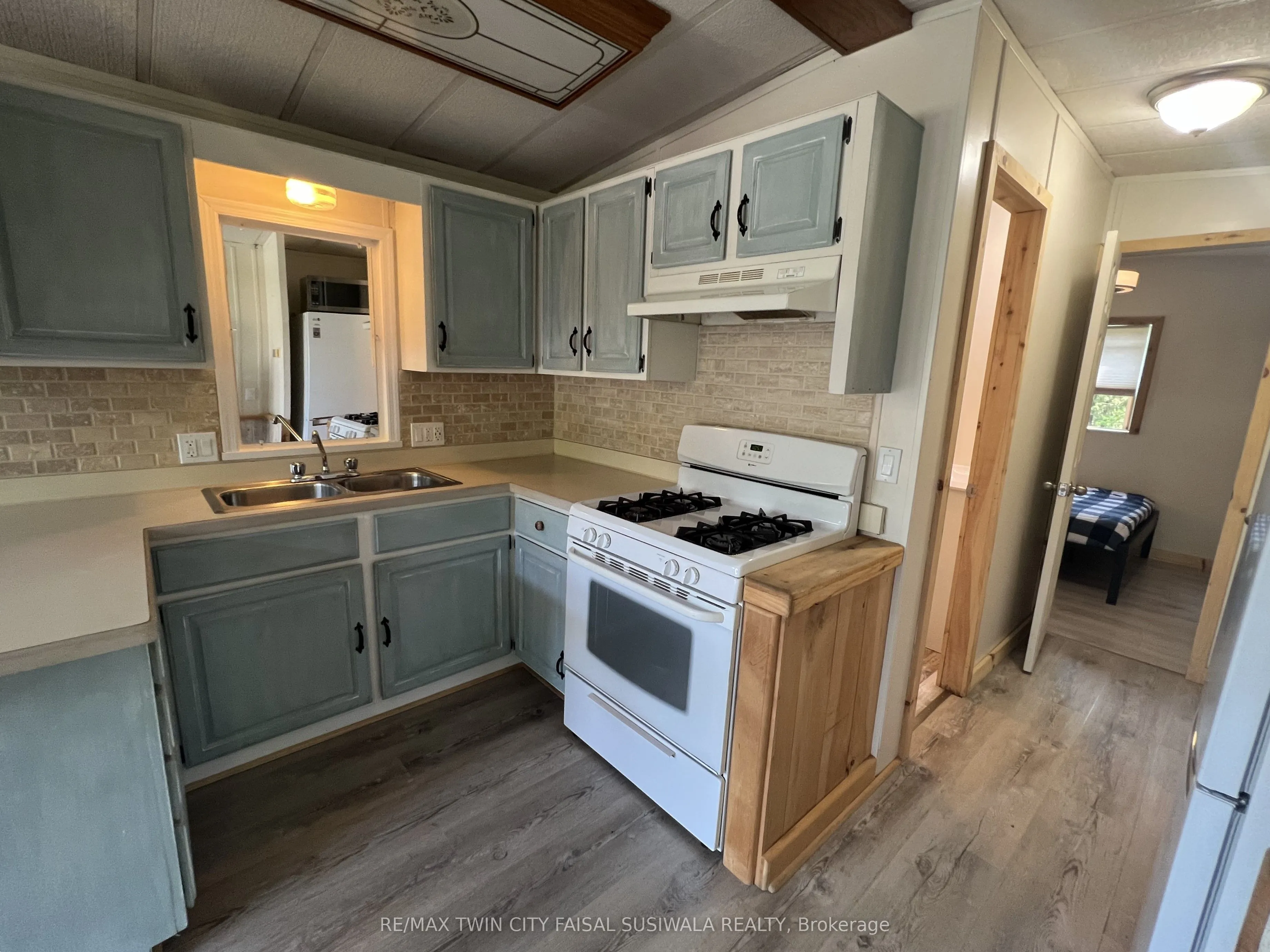 1085 10th Concession Road W, #36