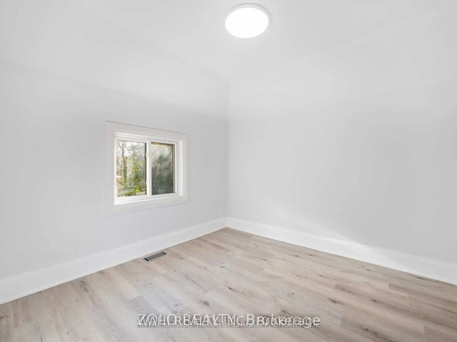 28 Albemarle Street