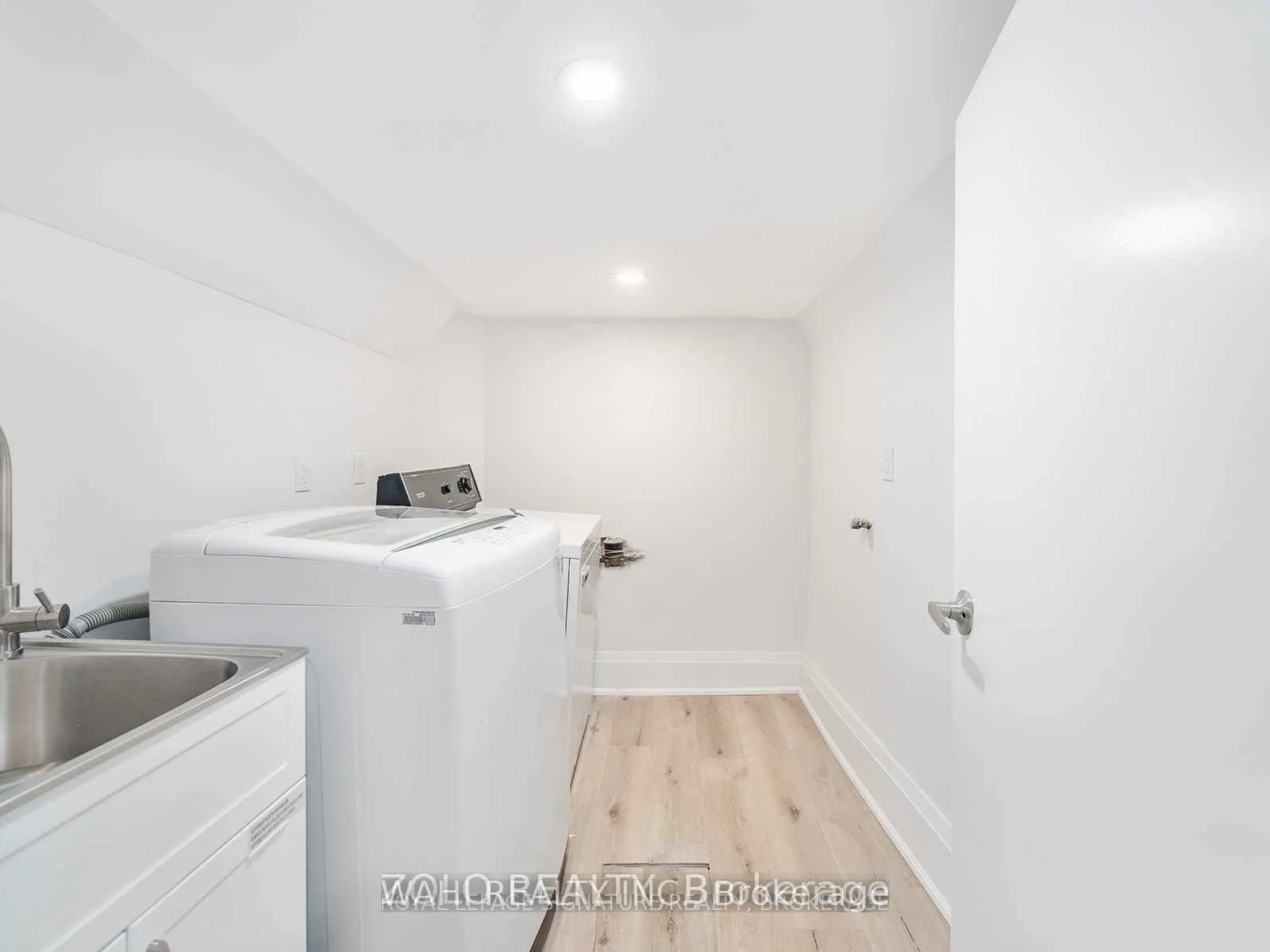 28 Albemarle Street