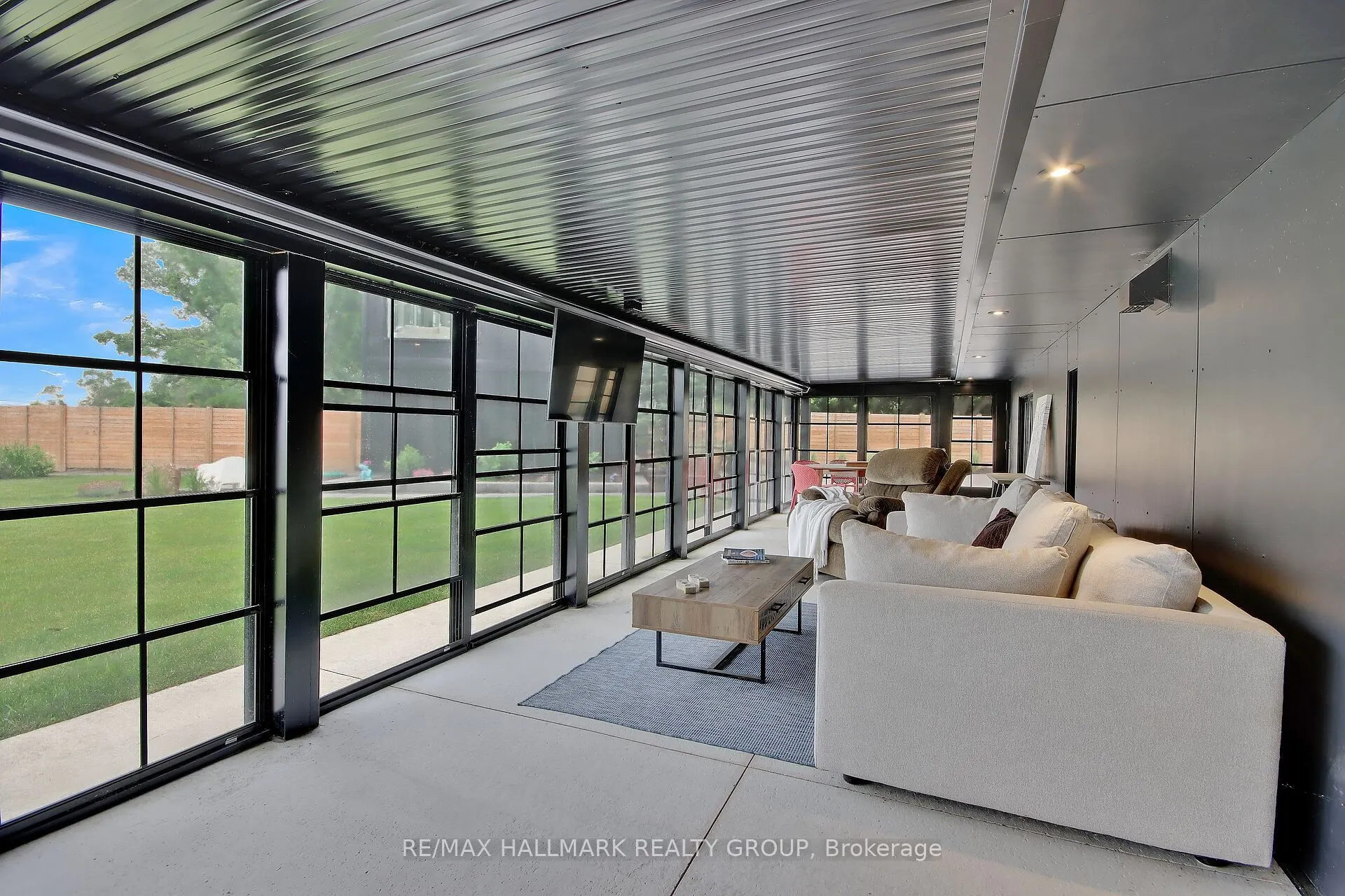 227 GRANDVIEW Road