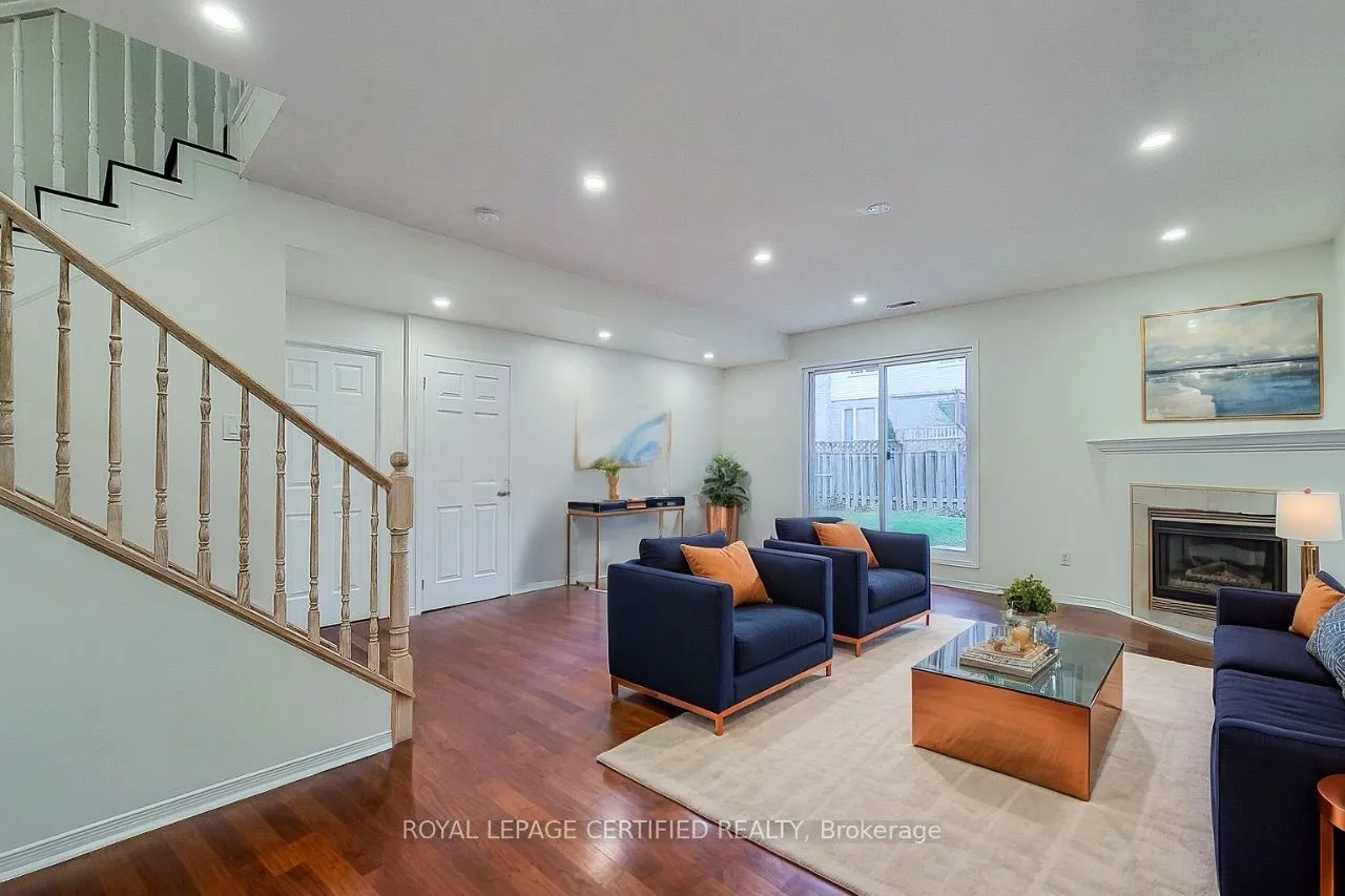 482 Berkindale Drive N