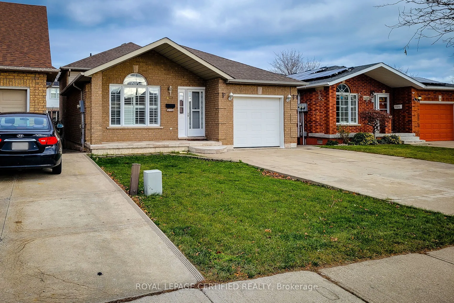 482 Berkindale Drive N