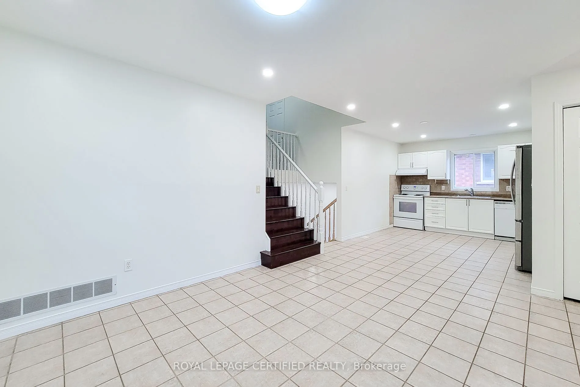 482 Berkindale Drive N
