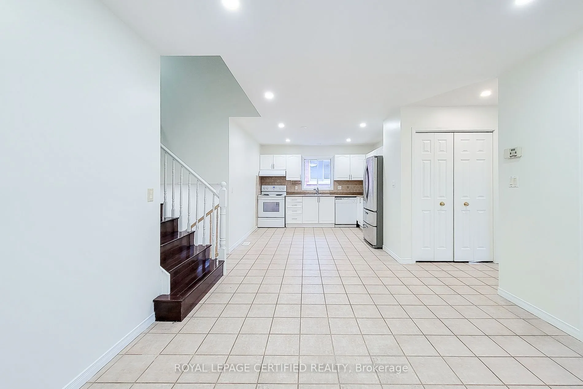 482 Berkindale Drive N
