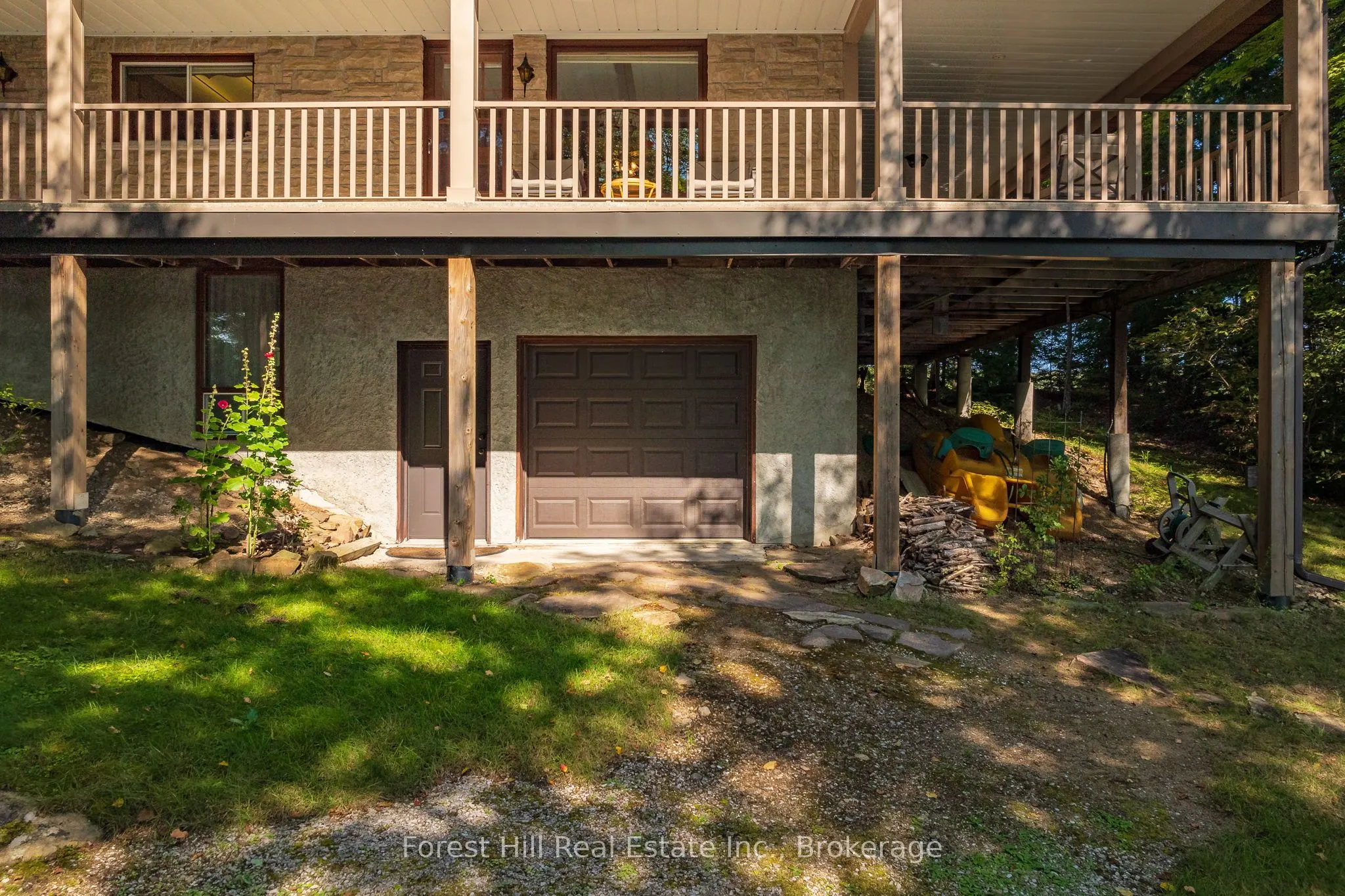 1089 Lutes Lane