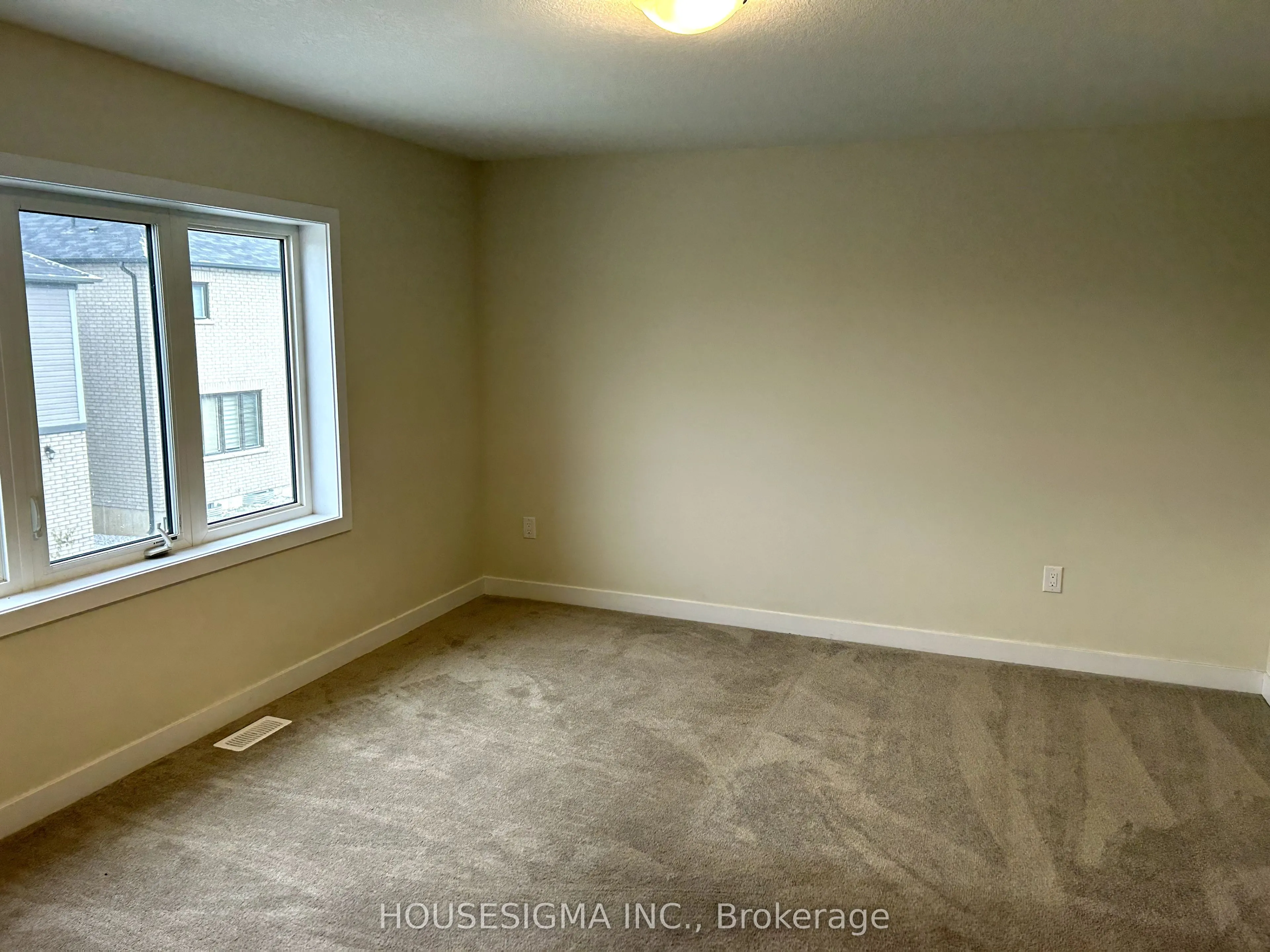 33 Santos Drive