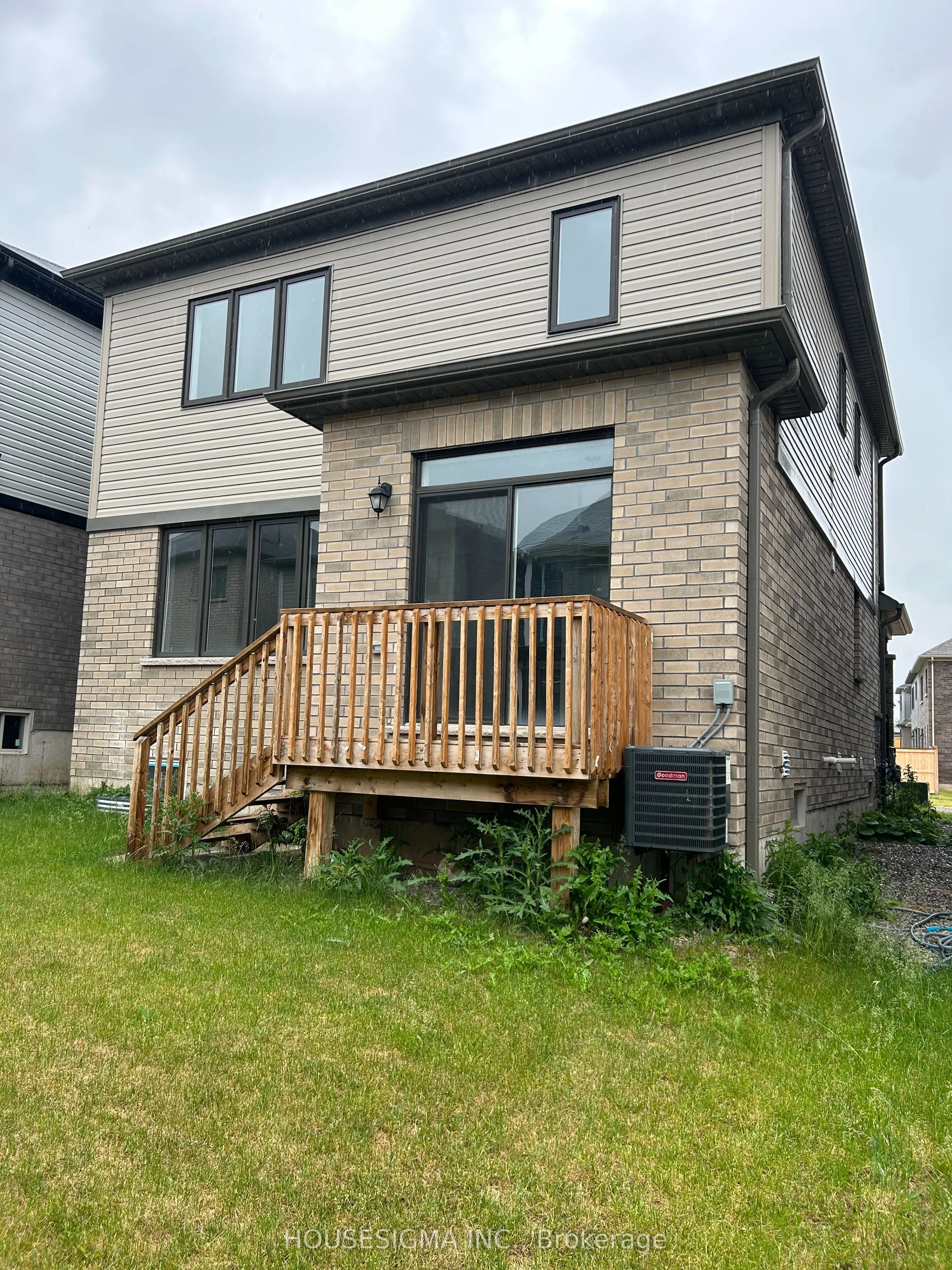 33 Santos Drive